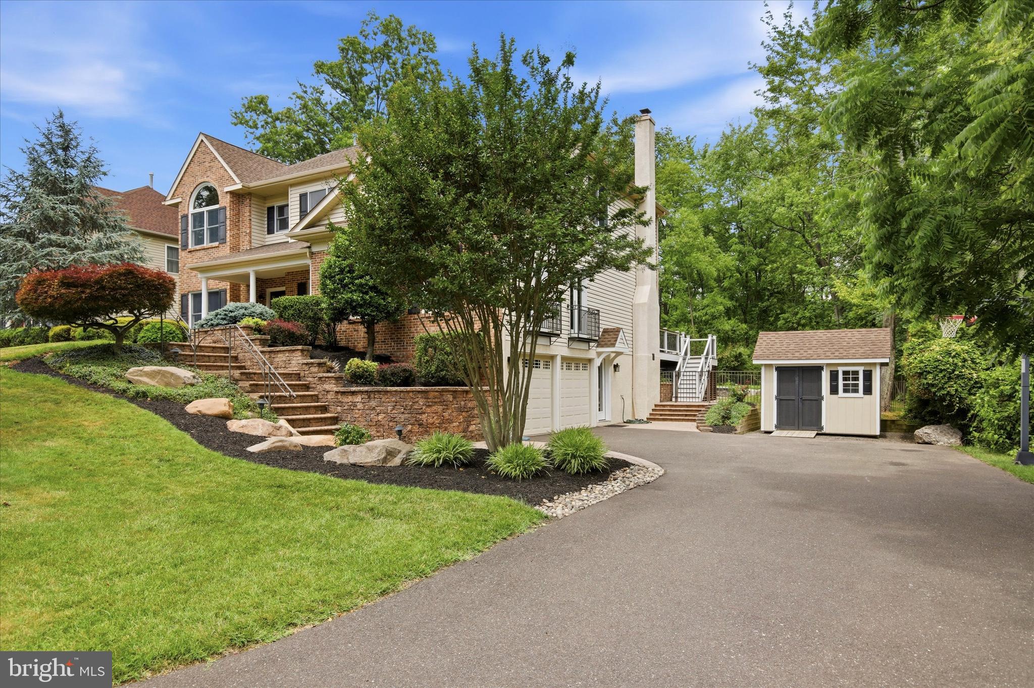 MONTGOMERY RIDGE - Residential
