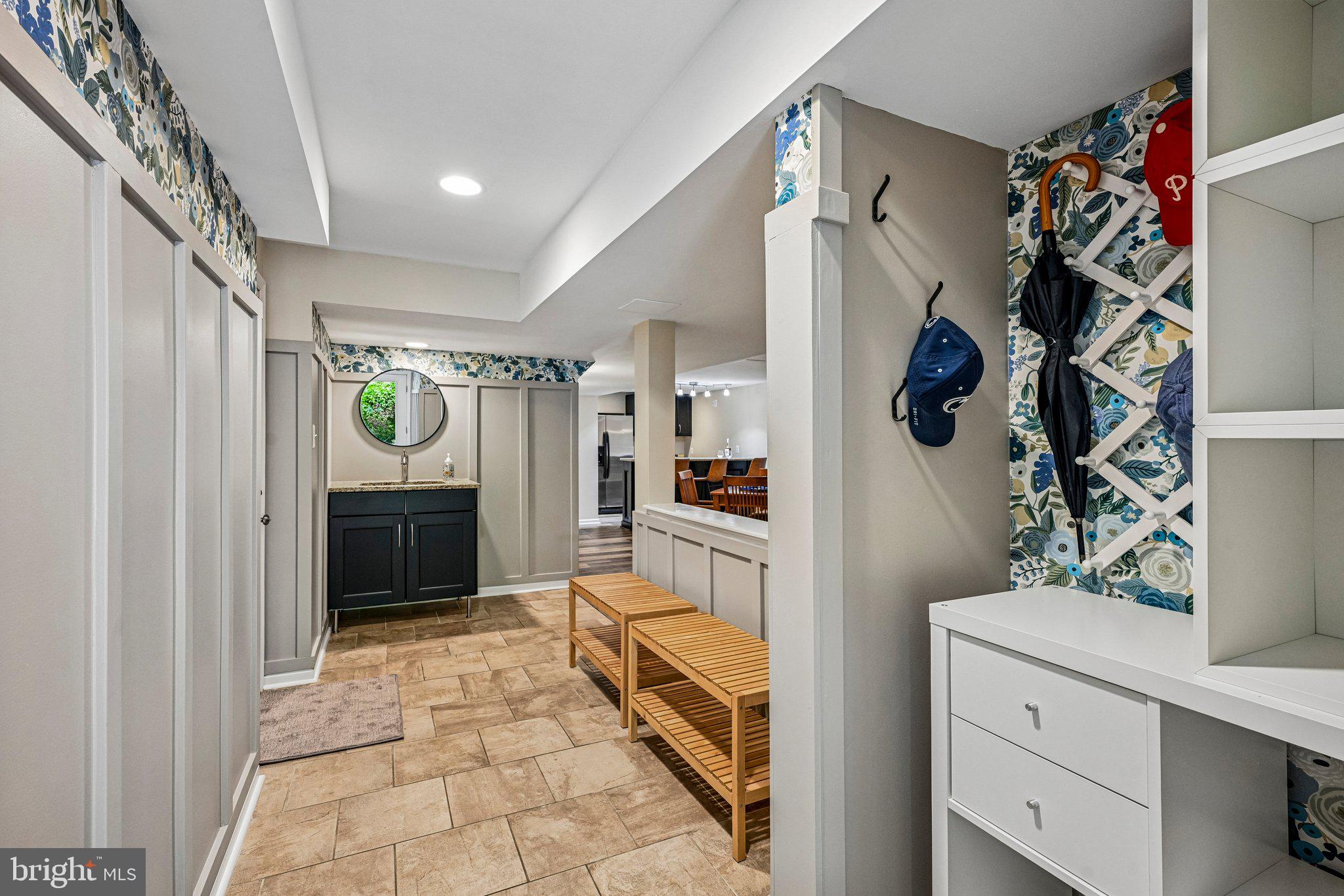 MONTGOMERY RIDGE - Residential