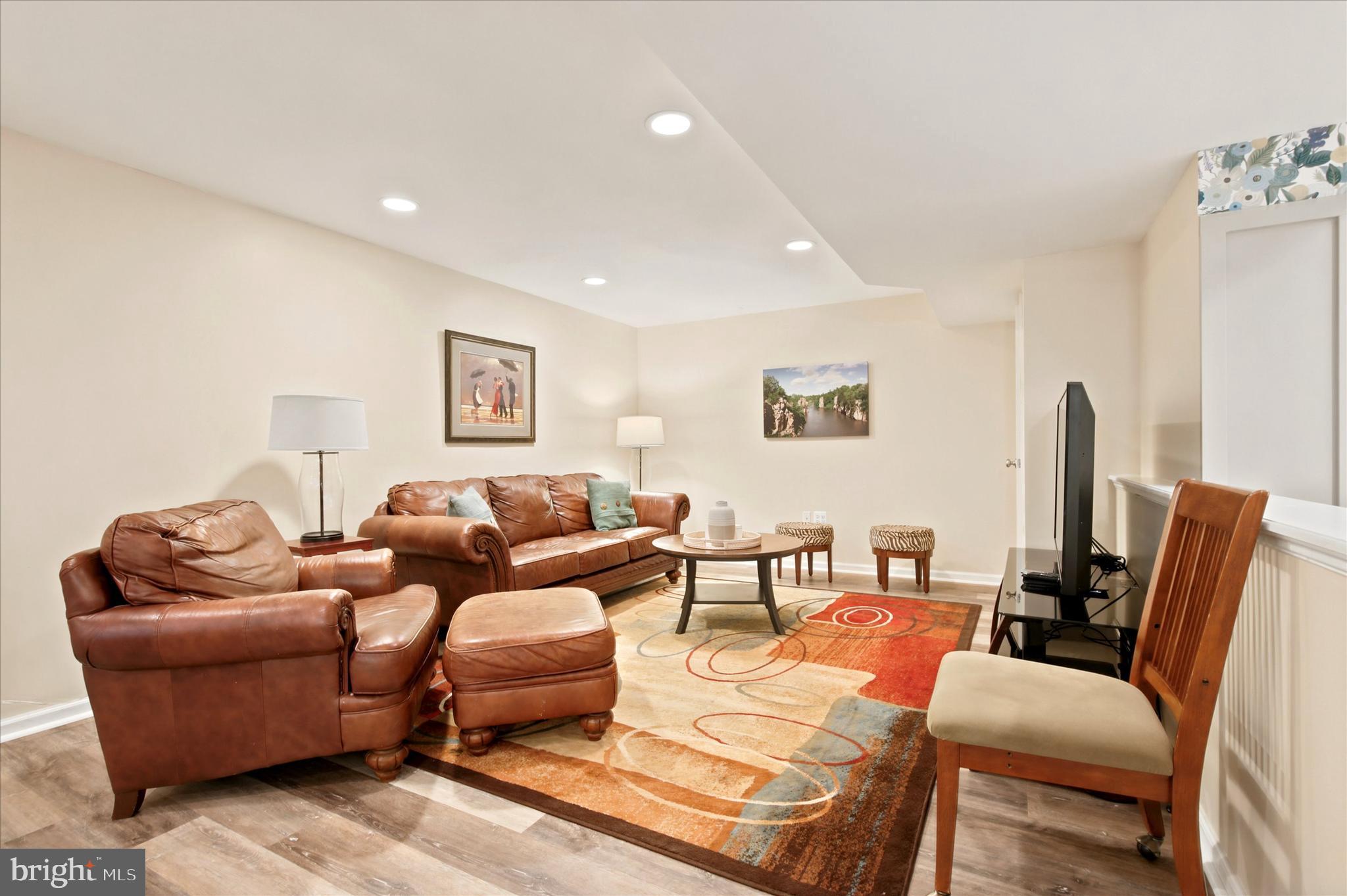 MONTGOMERY RIDGE - Residential
