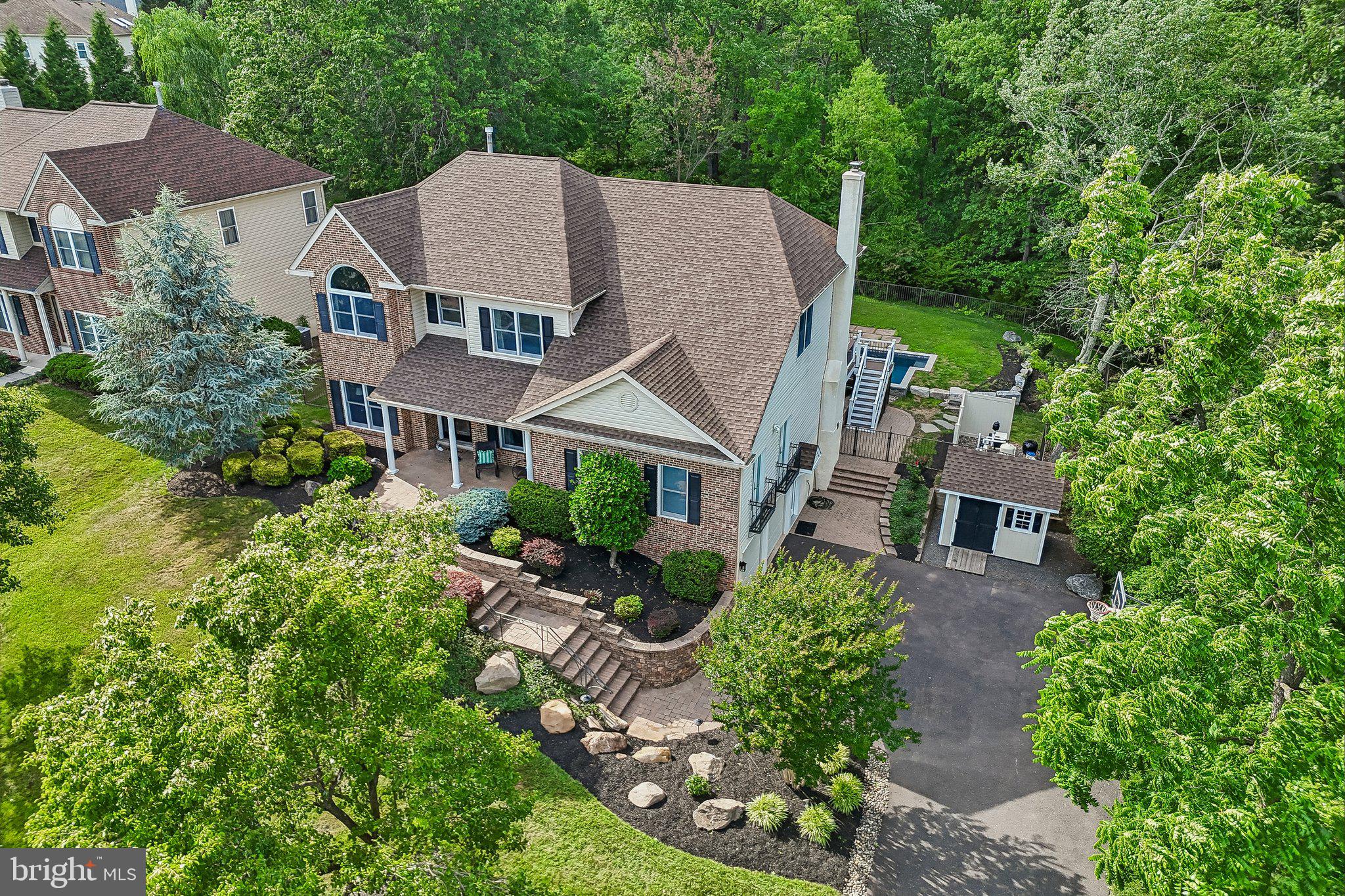 MONTGOMERY RIDGE - Residential
