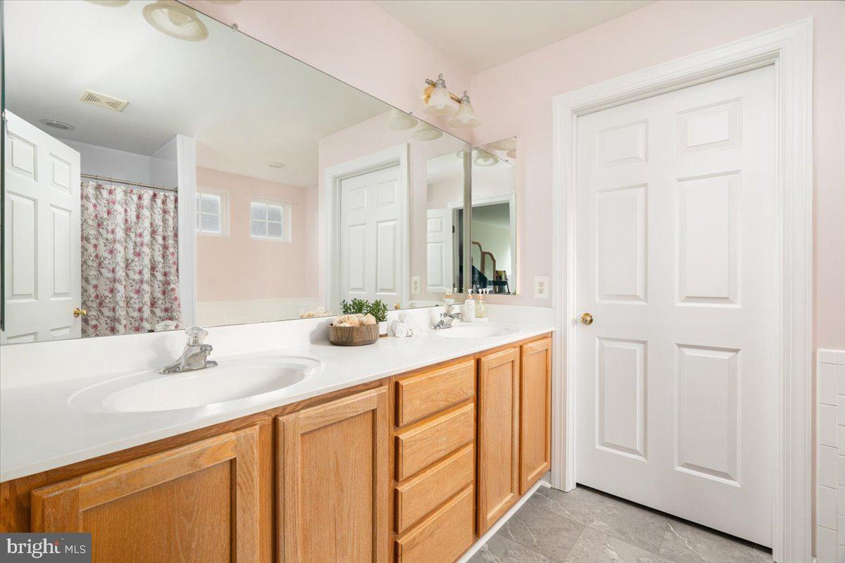 WASHINGTON TRAIL - Residential