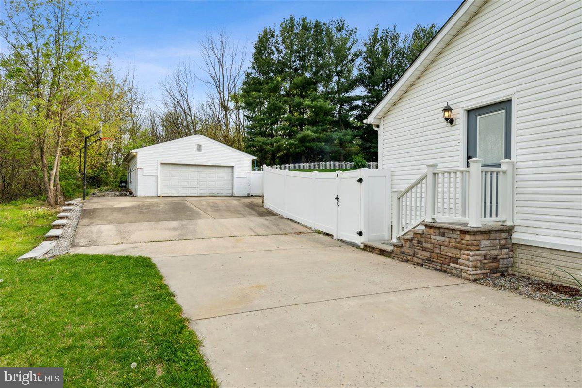 ATLEE RIDGE - Residential