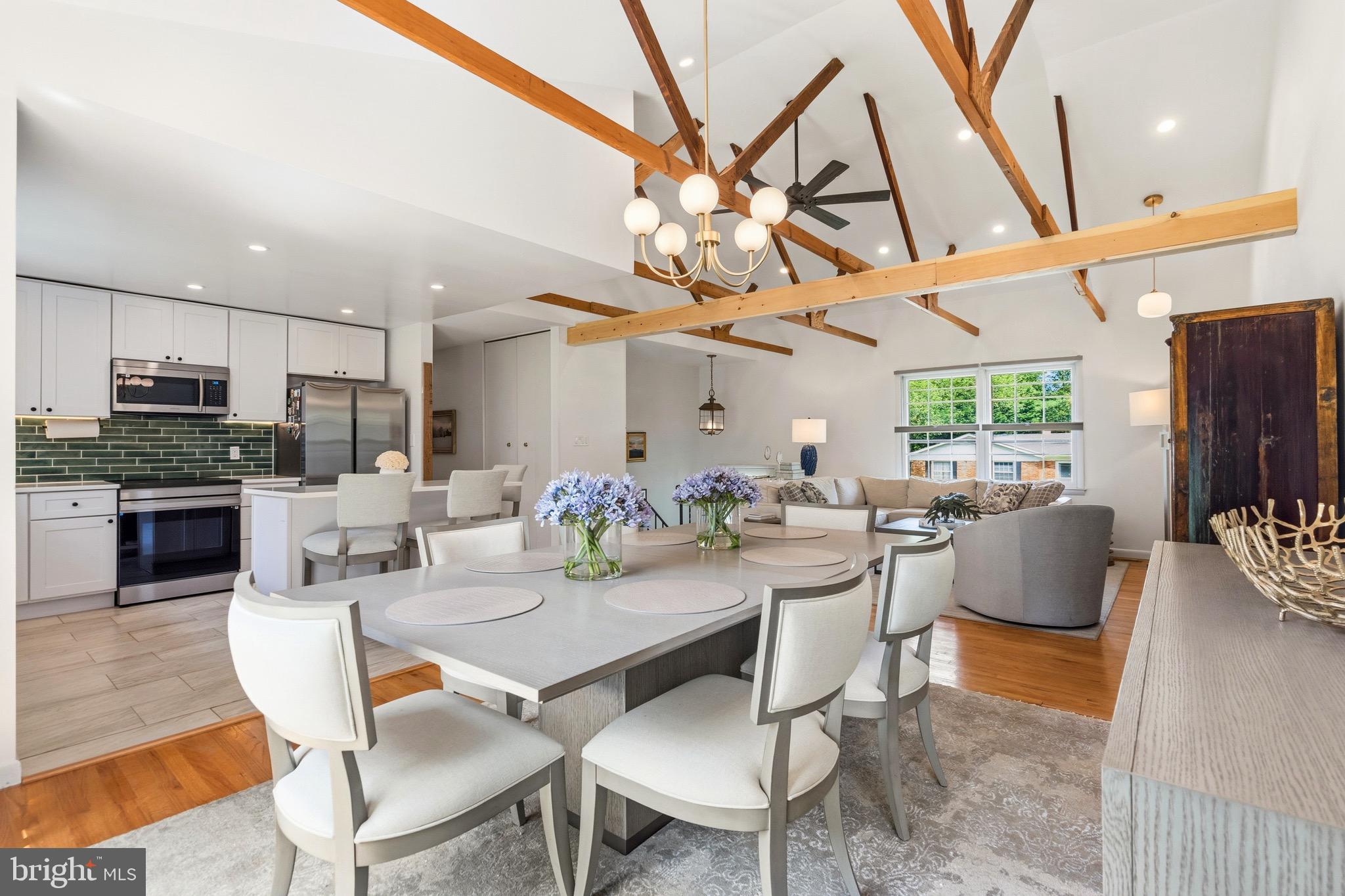 MAPLE RIDGE - Residential