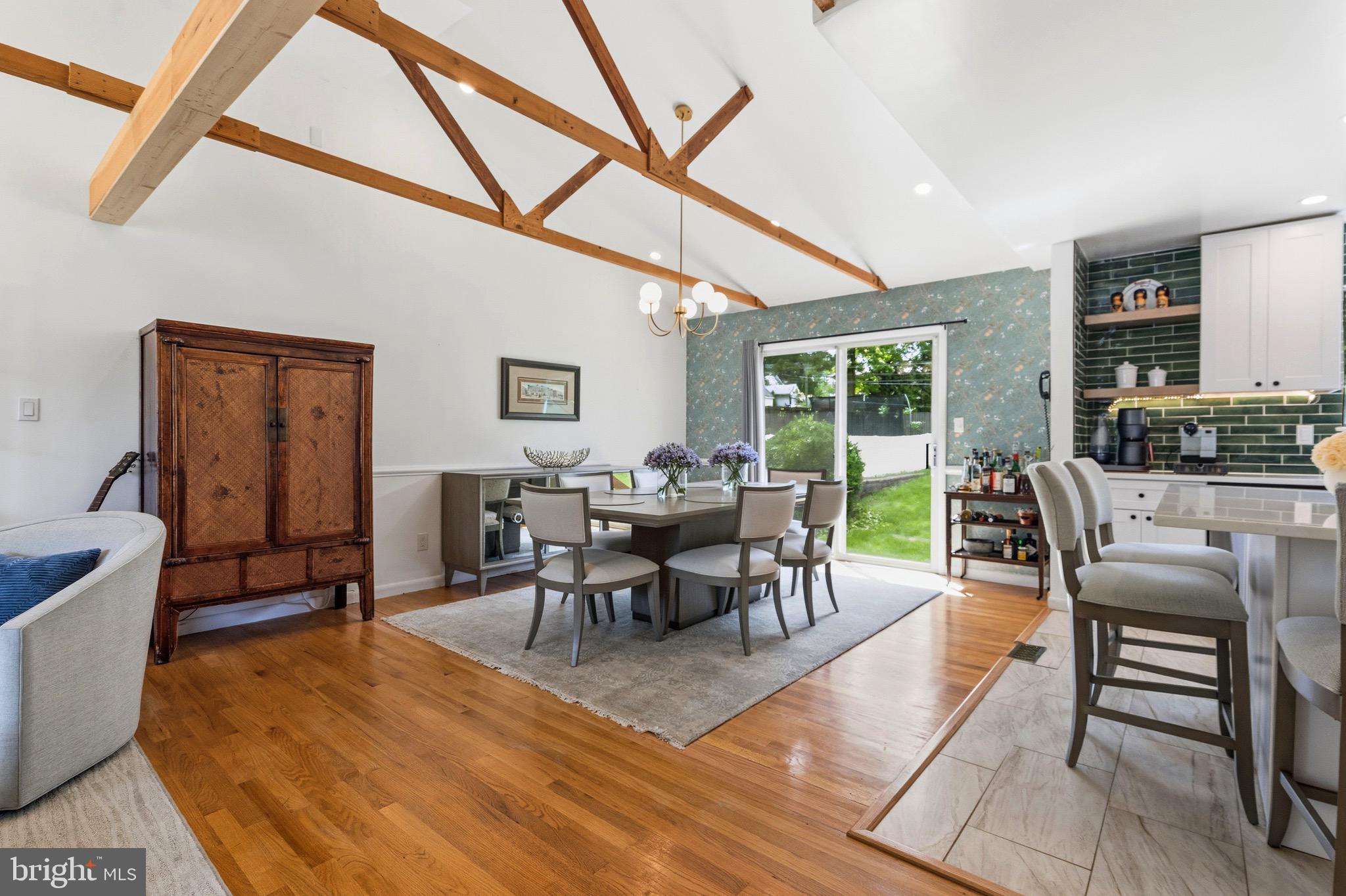 MAPLE RIDGE - Residential
