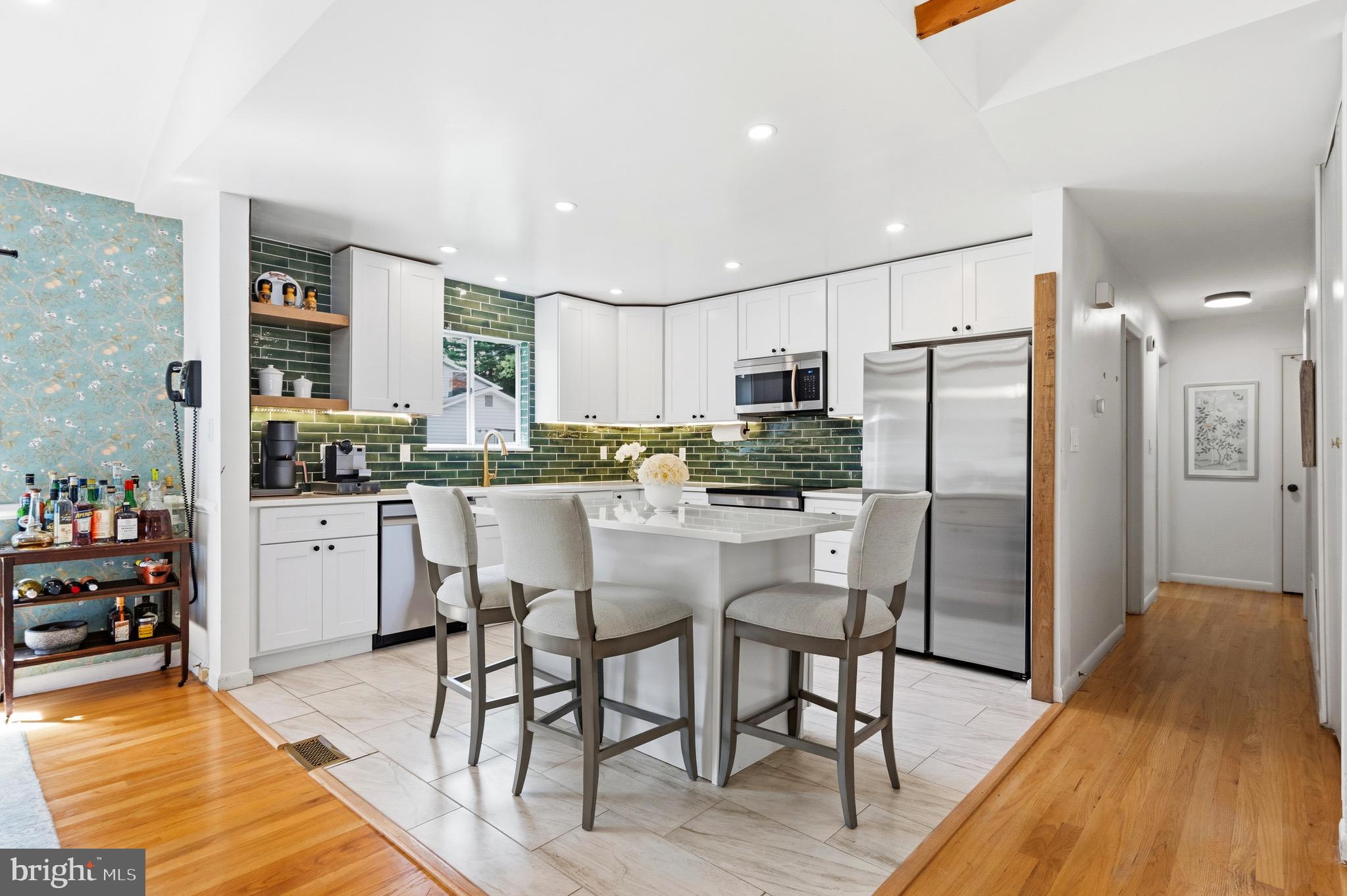 MAPLE RIDGE - Residential