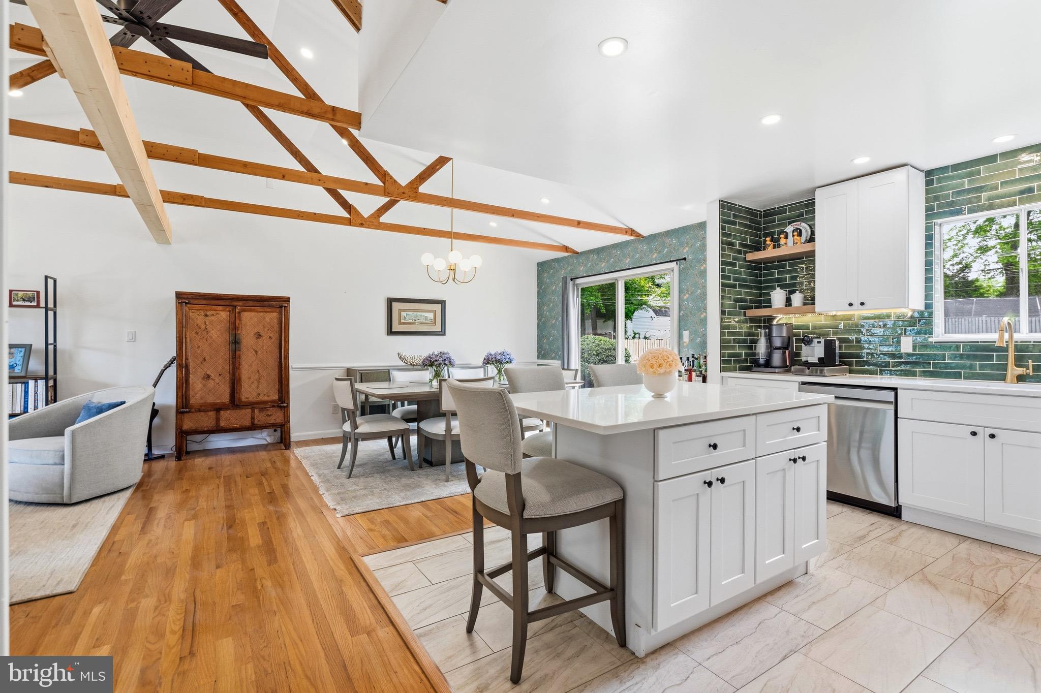 MAPLE RIDGE - Residential
