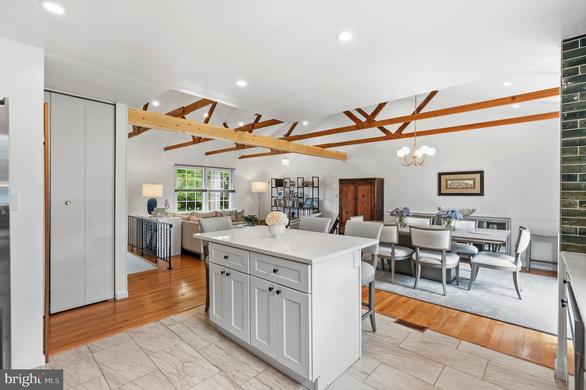 MAPLE RIDGE - Residential