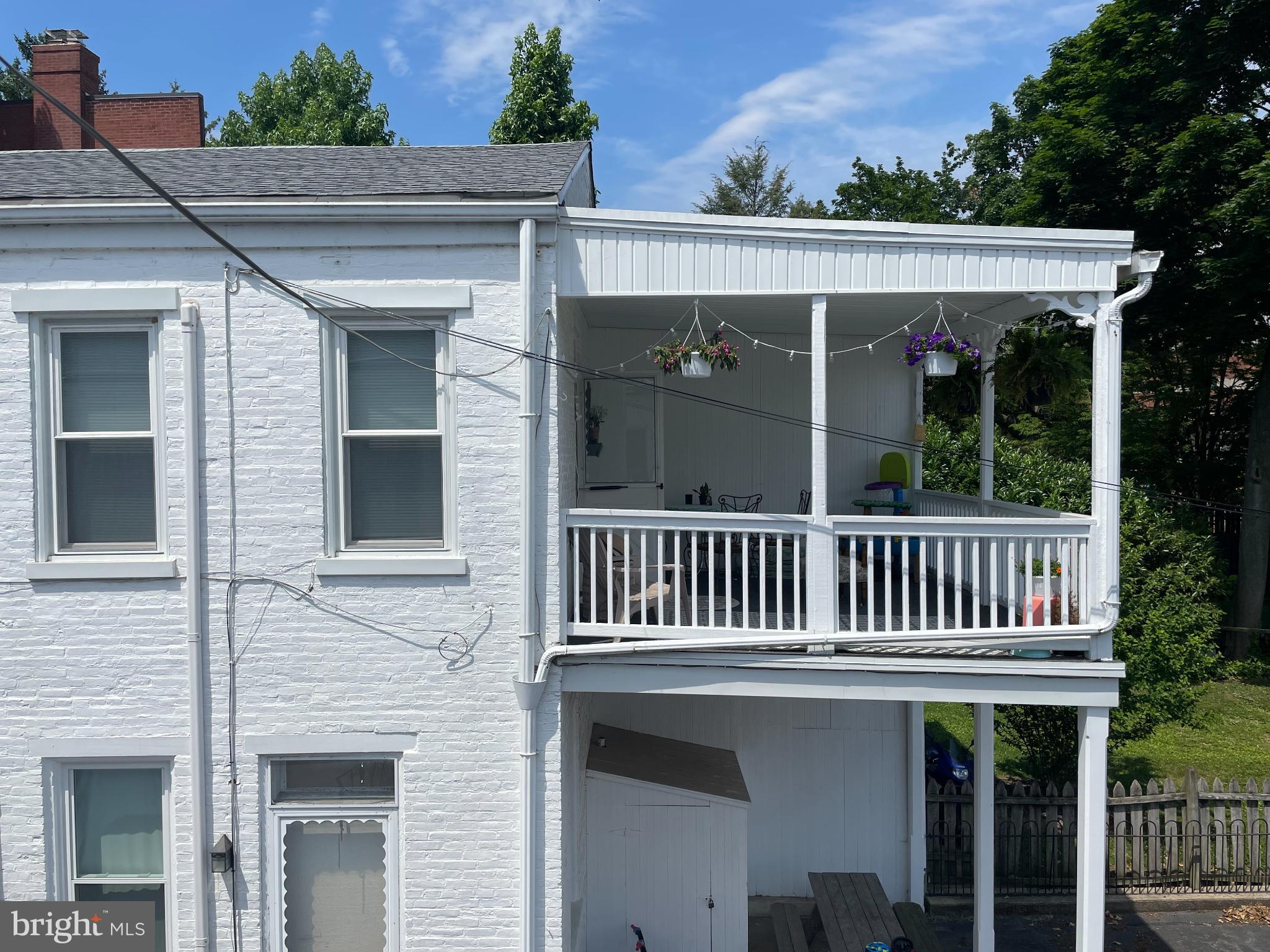 CHESTNUT HILL - Commercial Sale