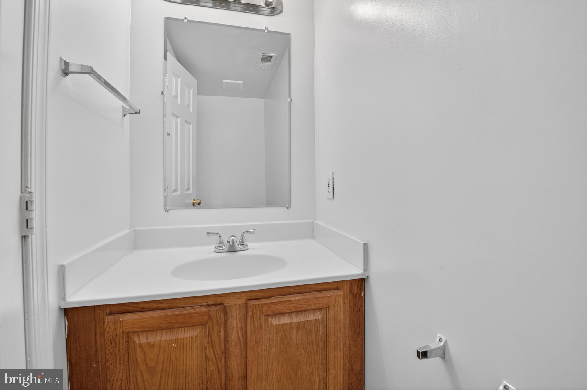 BROCK BRIDGE TOWNHOMES - Residential
