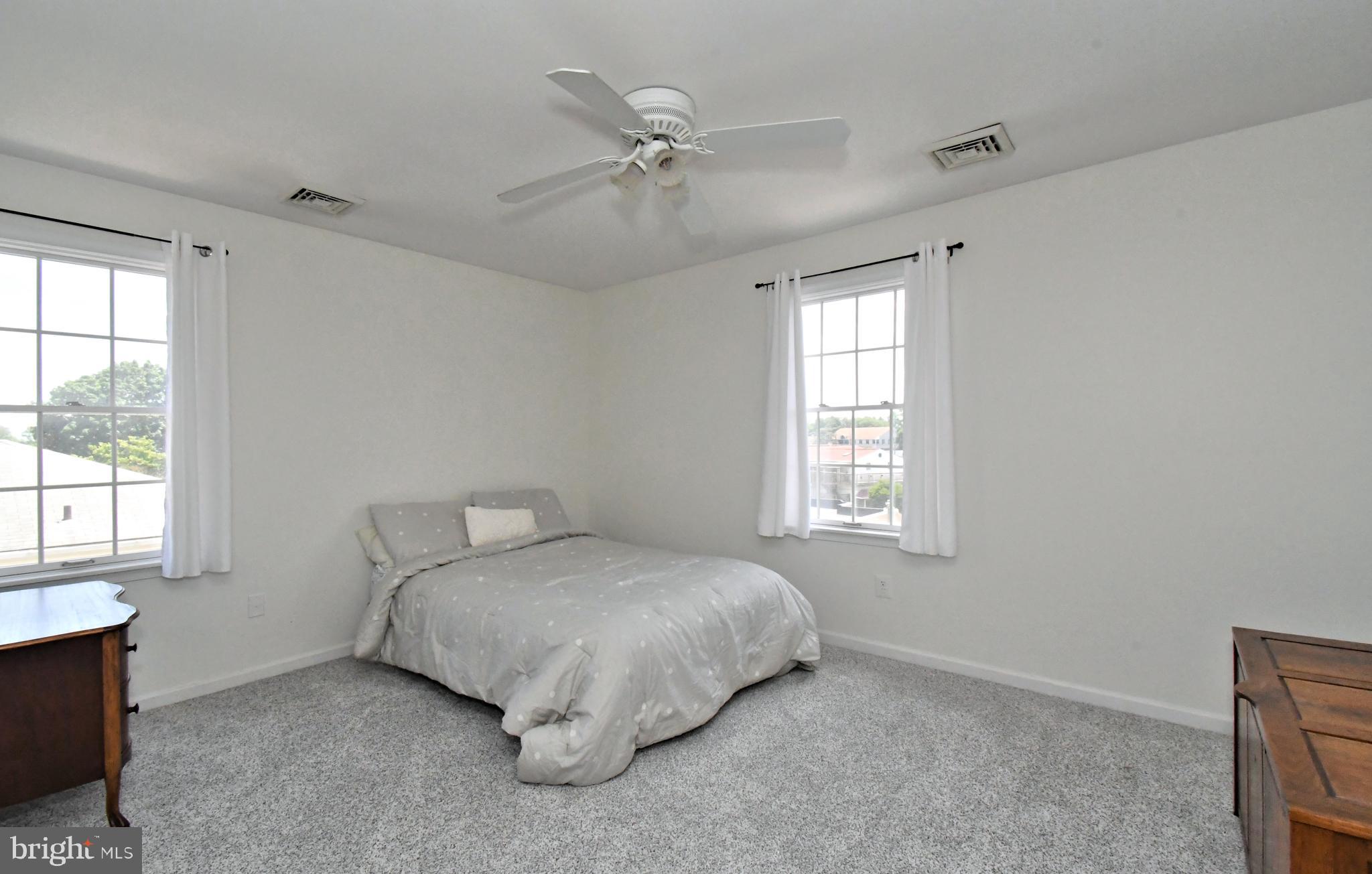 HOLLYWOOD - Residential