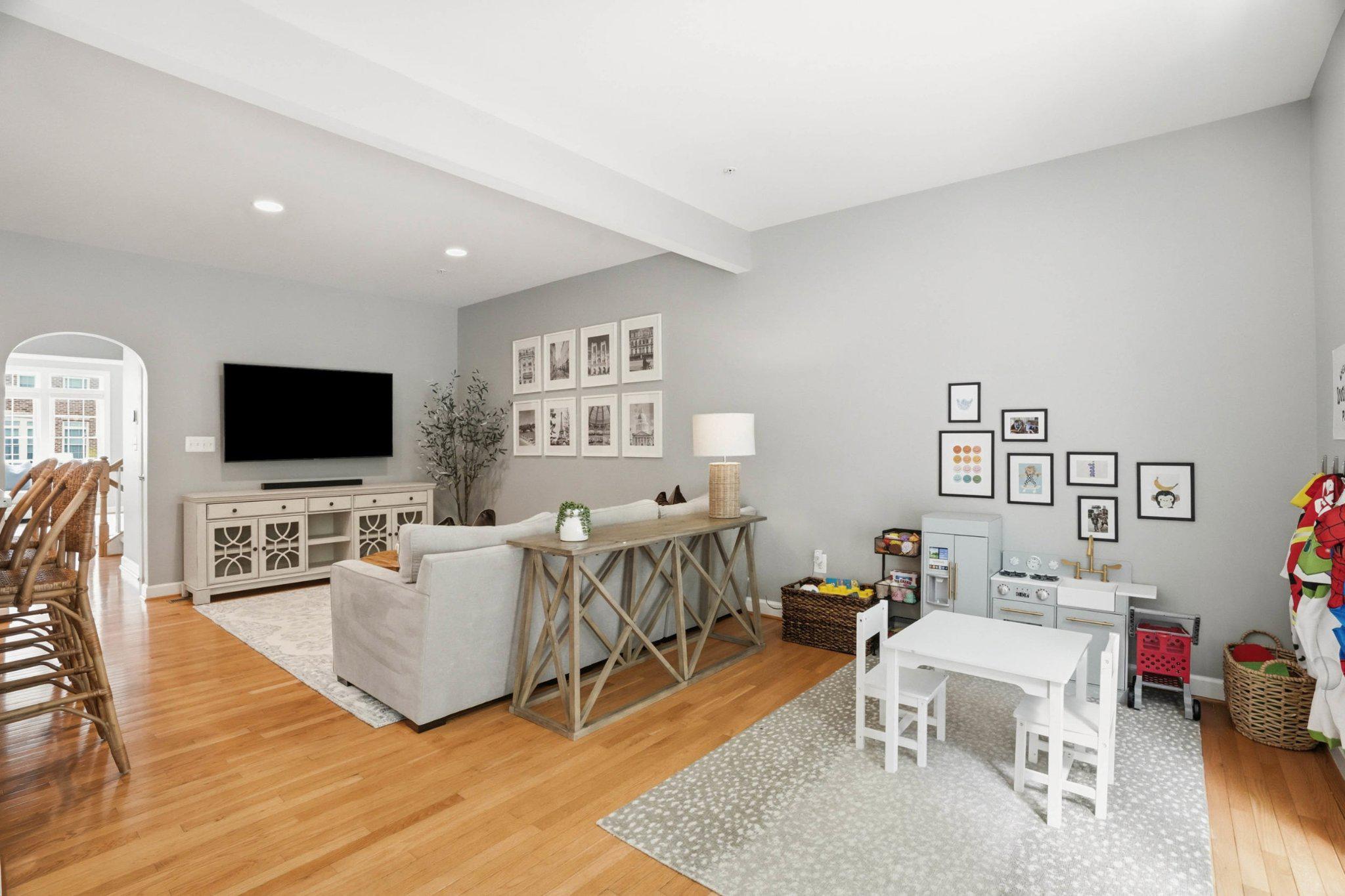 DEEP CREEK VILLAGE - Residential