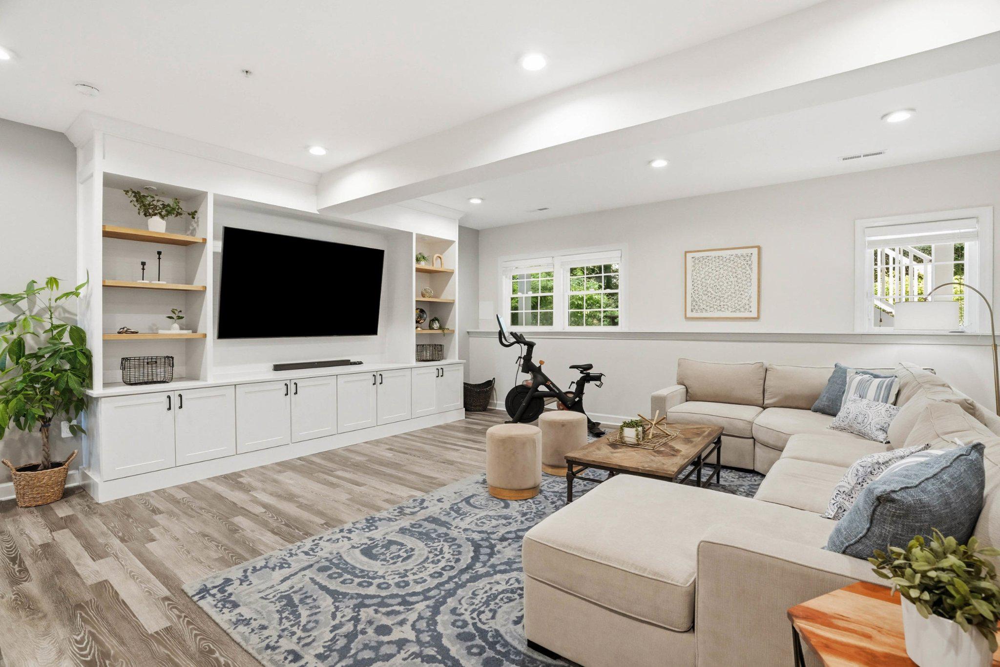 DEEP CREEK VILLAGE - Residential