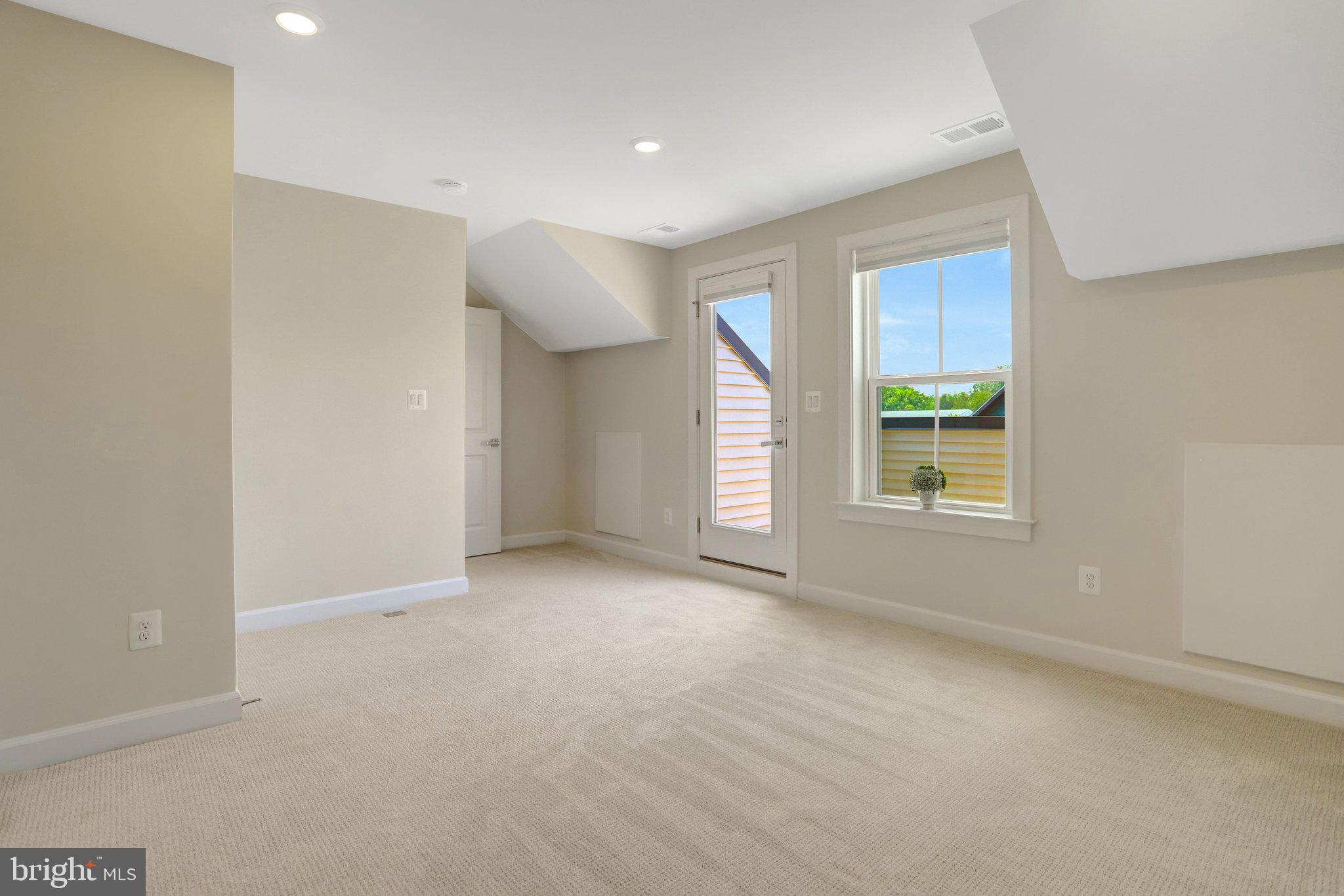 CARLIN SPRINGS - Residential