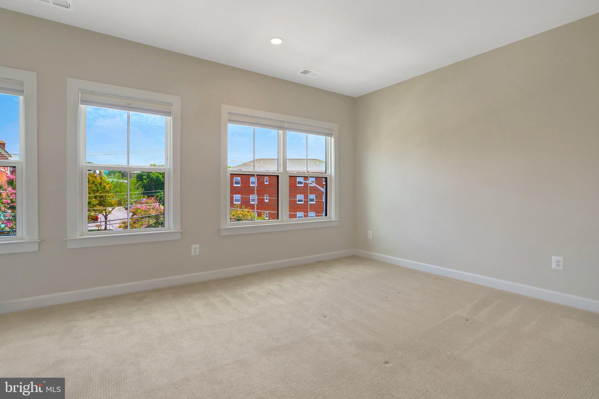 CARLIN SPRINGS - Residential