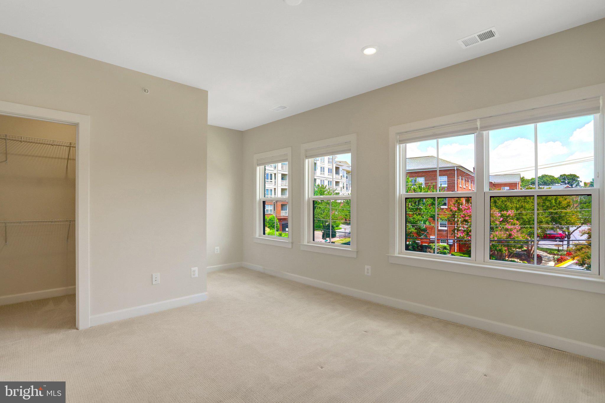 CARLIN SPRINGS - Residential