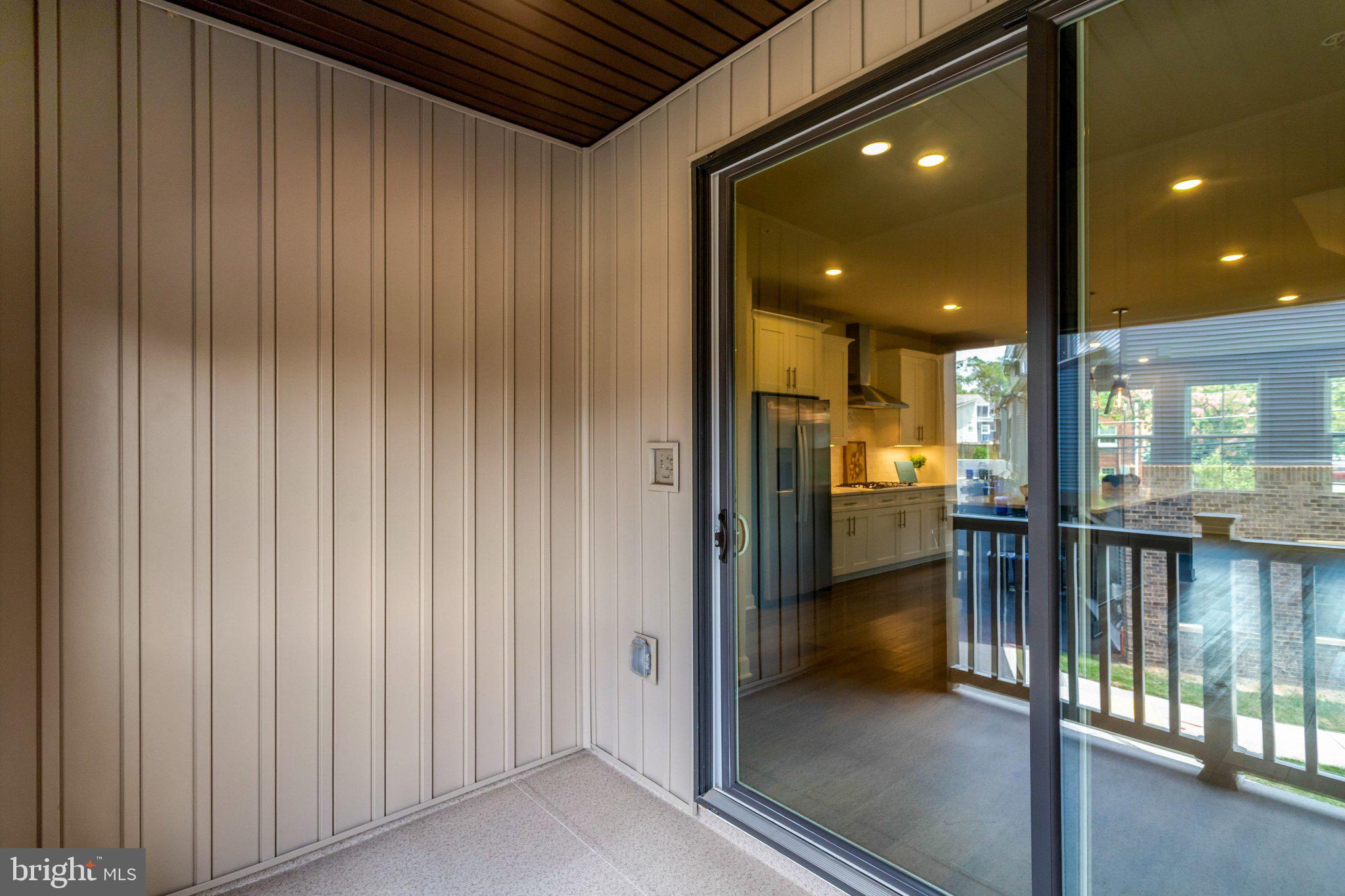 CARLIN SPRINGS - Residential