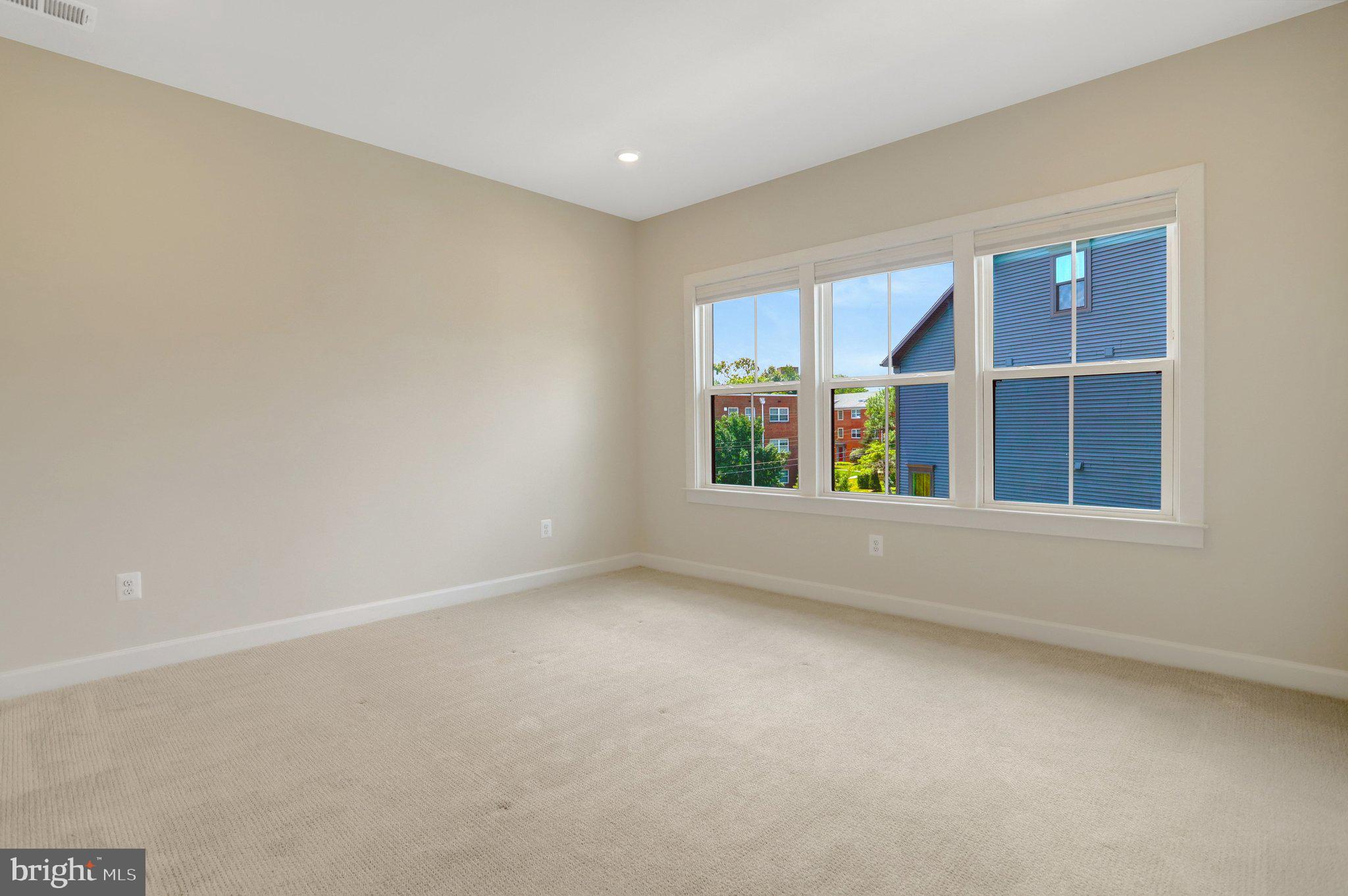 CARLIN SPRINGS - Residential
