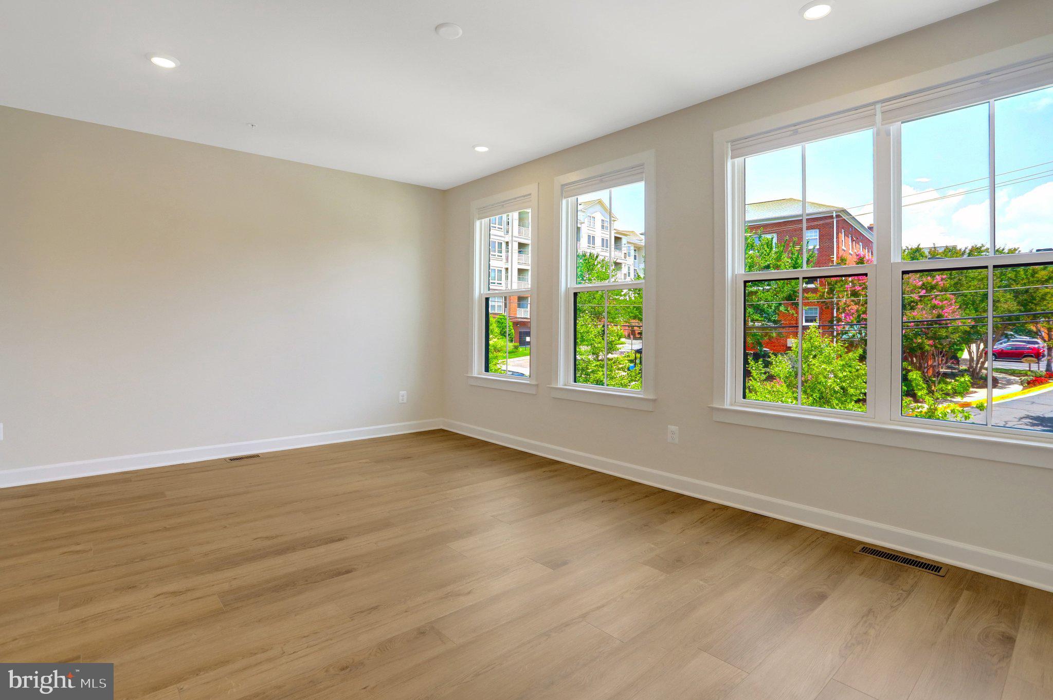 CARLIN SPRINGS - Residential
