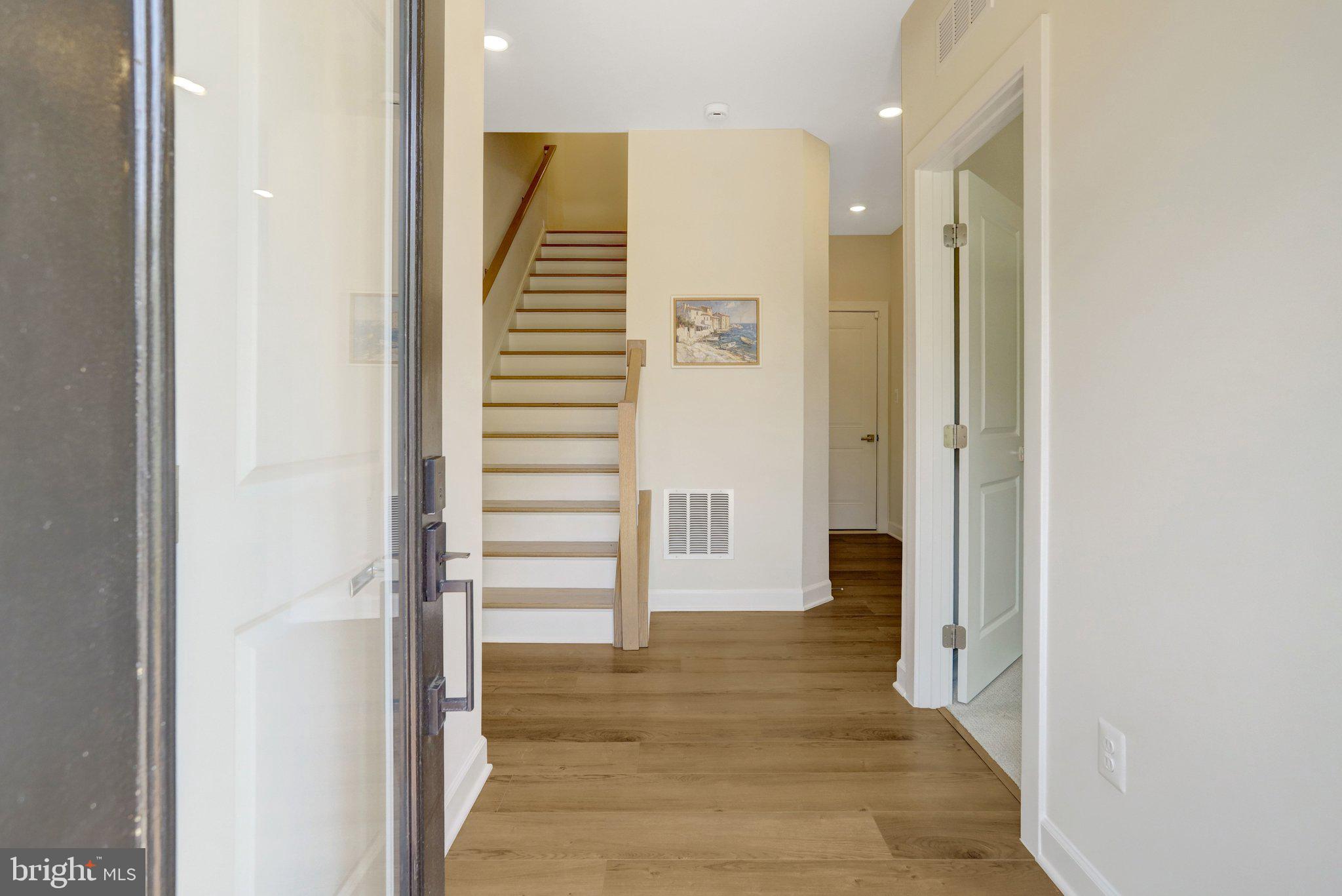 CARLIN SPRINGS - Residential