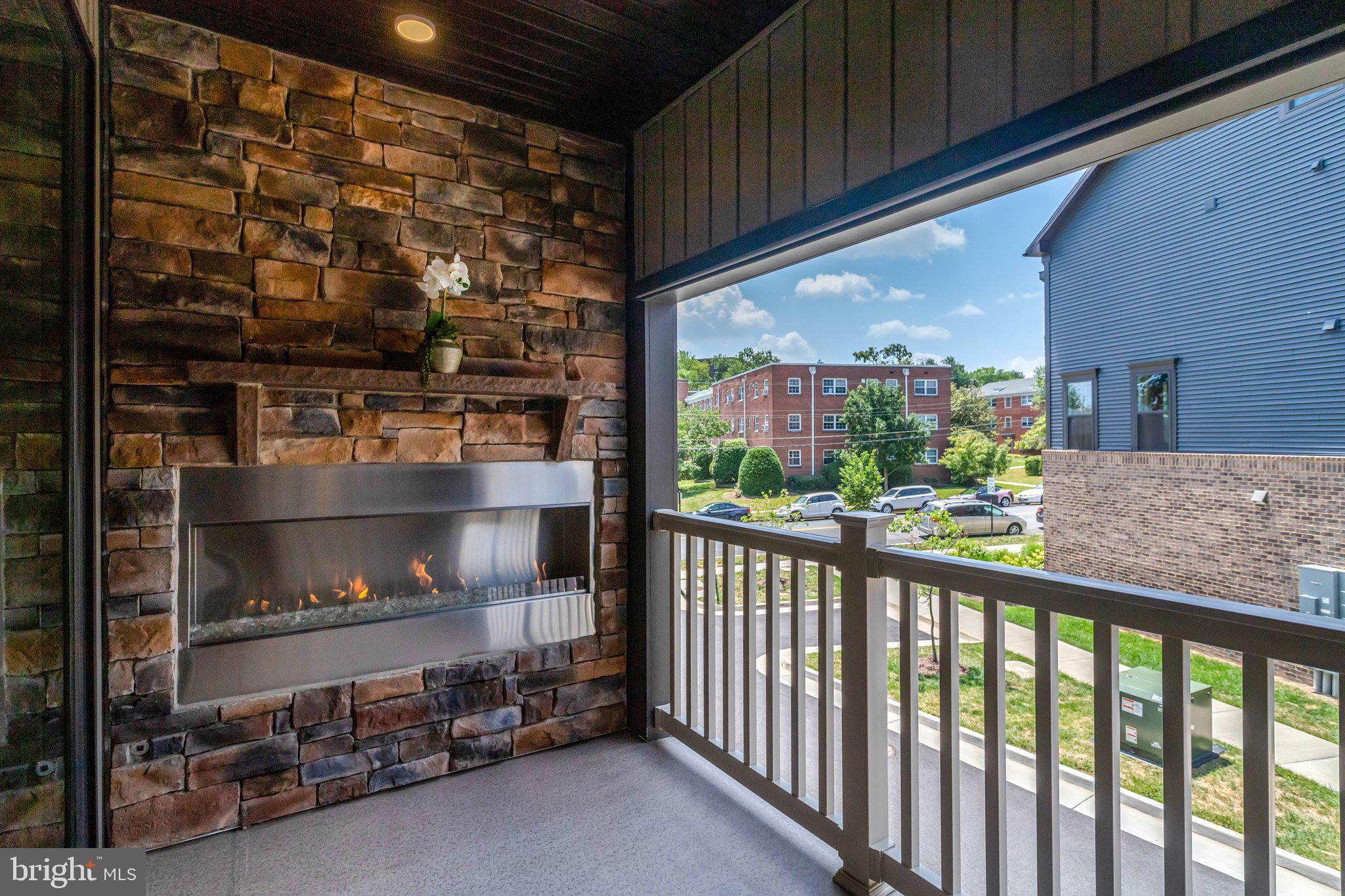 CARLIN SPRINGS - Residential