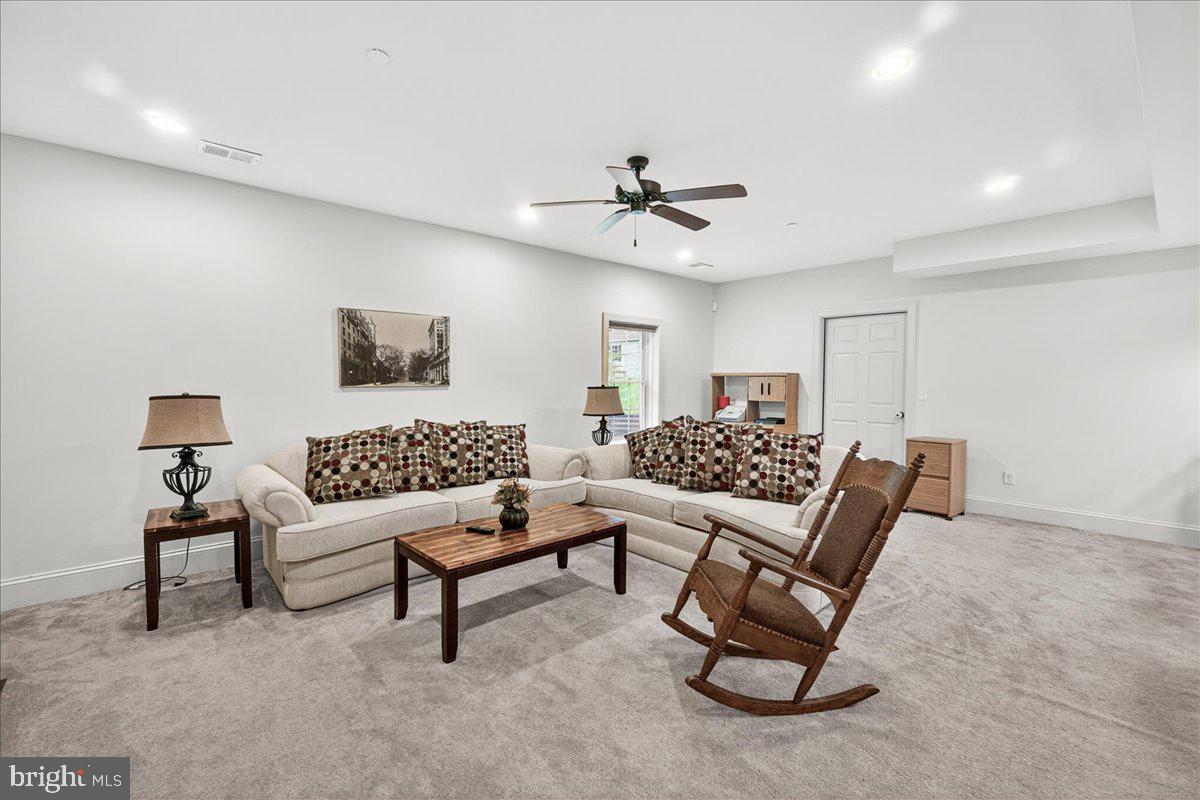 DAISY HILL ESTATES - Residential