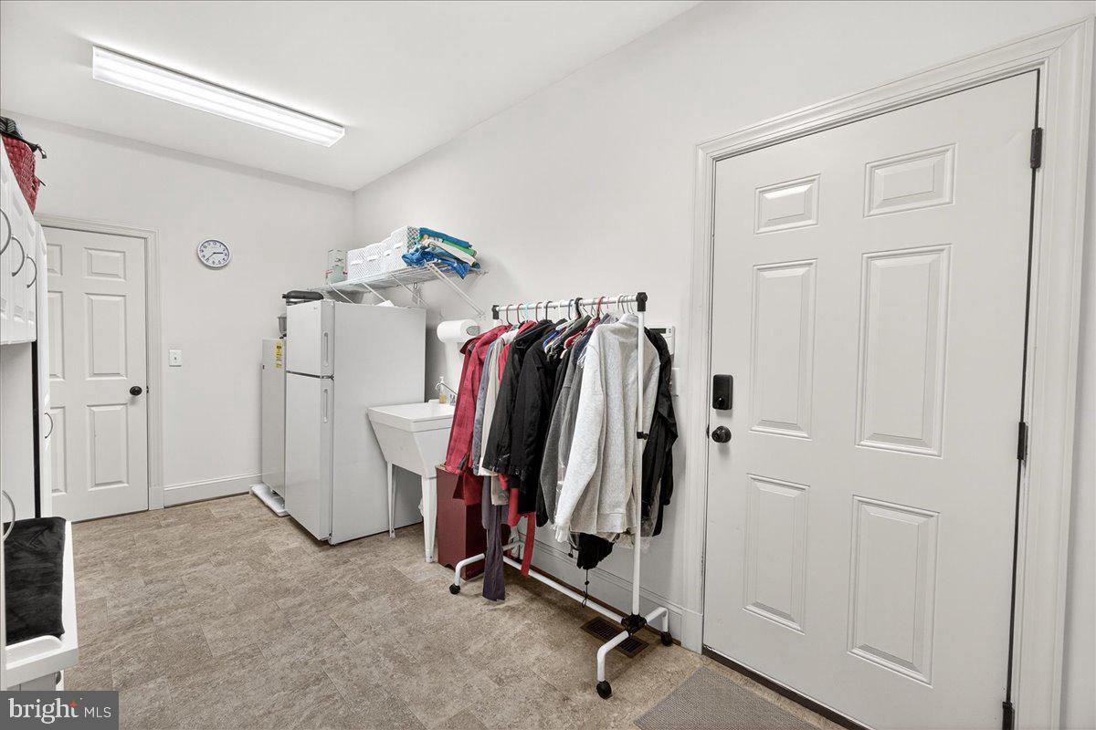 DAISY HILL ESTATES - Residential