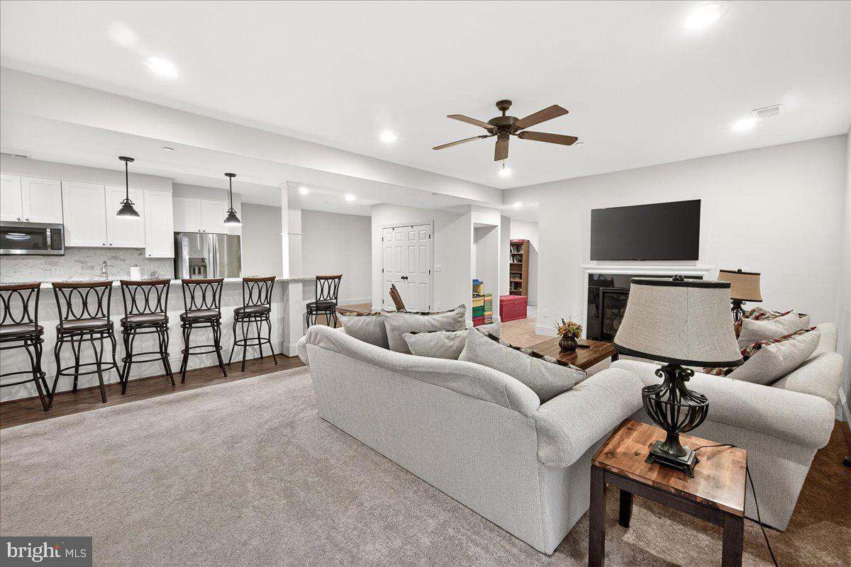 DAISY HILL ESTATES - Residential