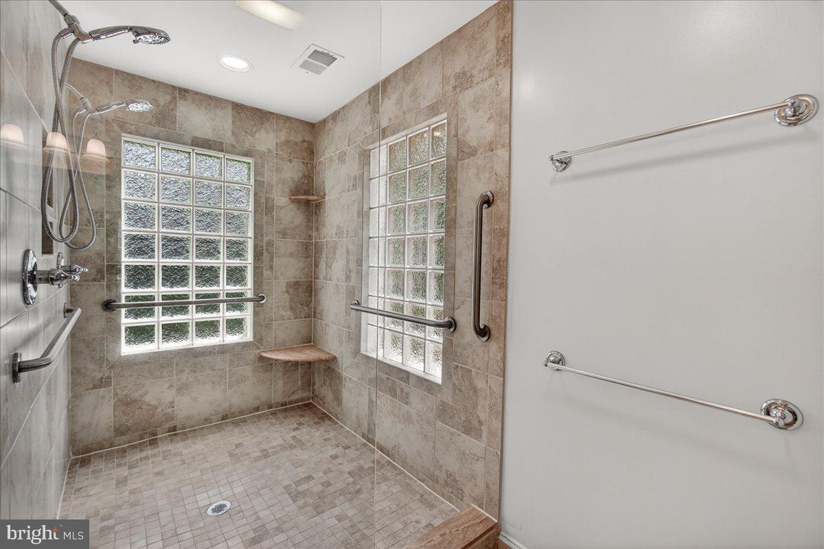 DAISY HILL ESTATES - Residential