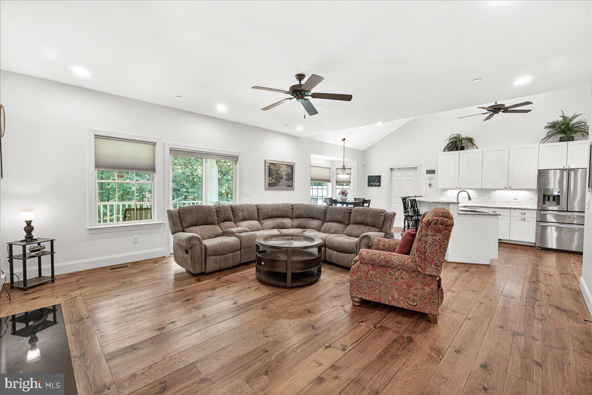 DAISY HILL ESTATES - Residential
