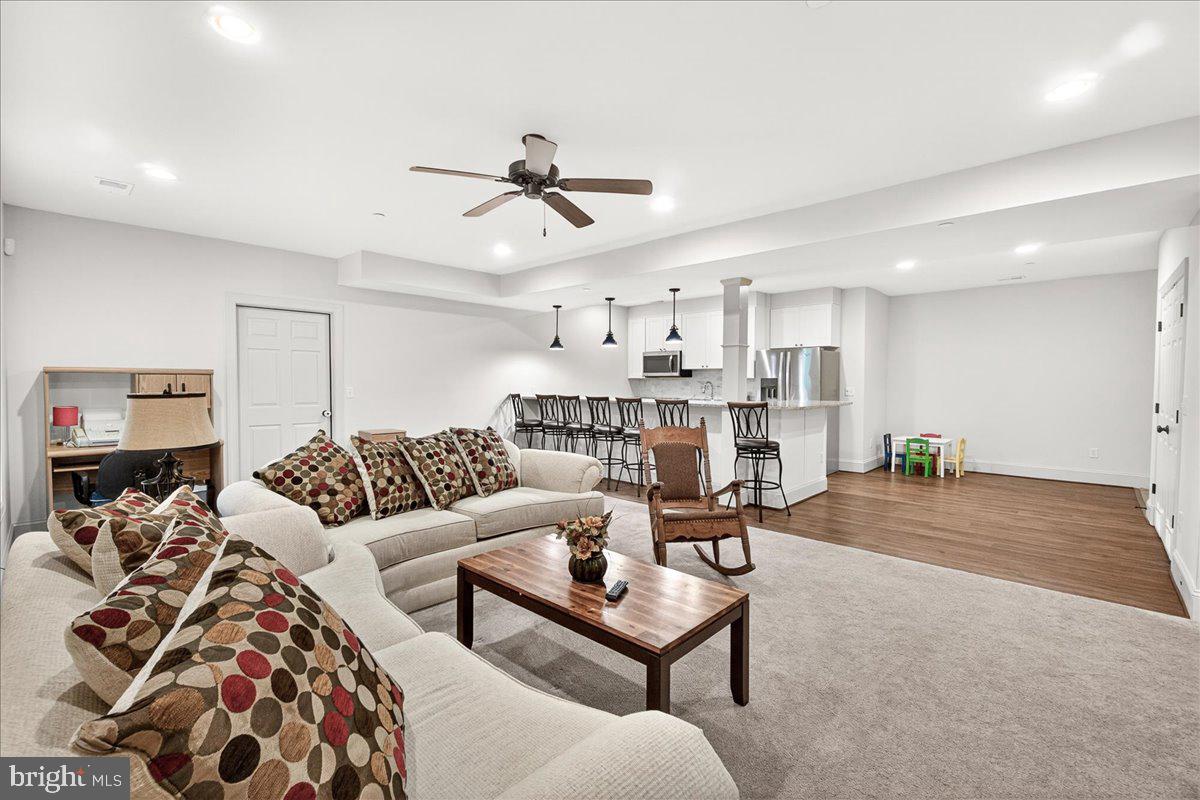 DAISY HILL ESTATES - Residential