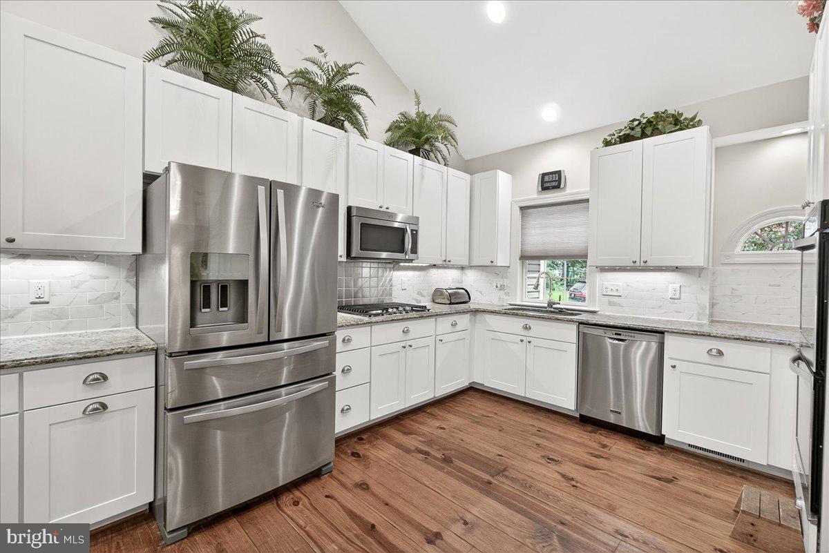 DAISY HILL ESTATES - Residential