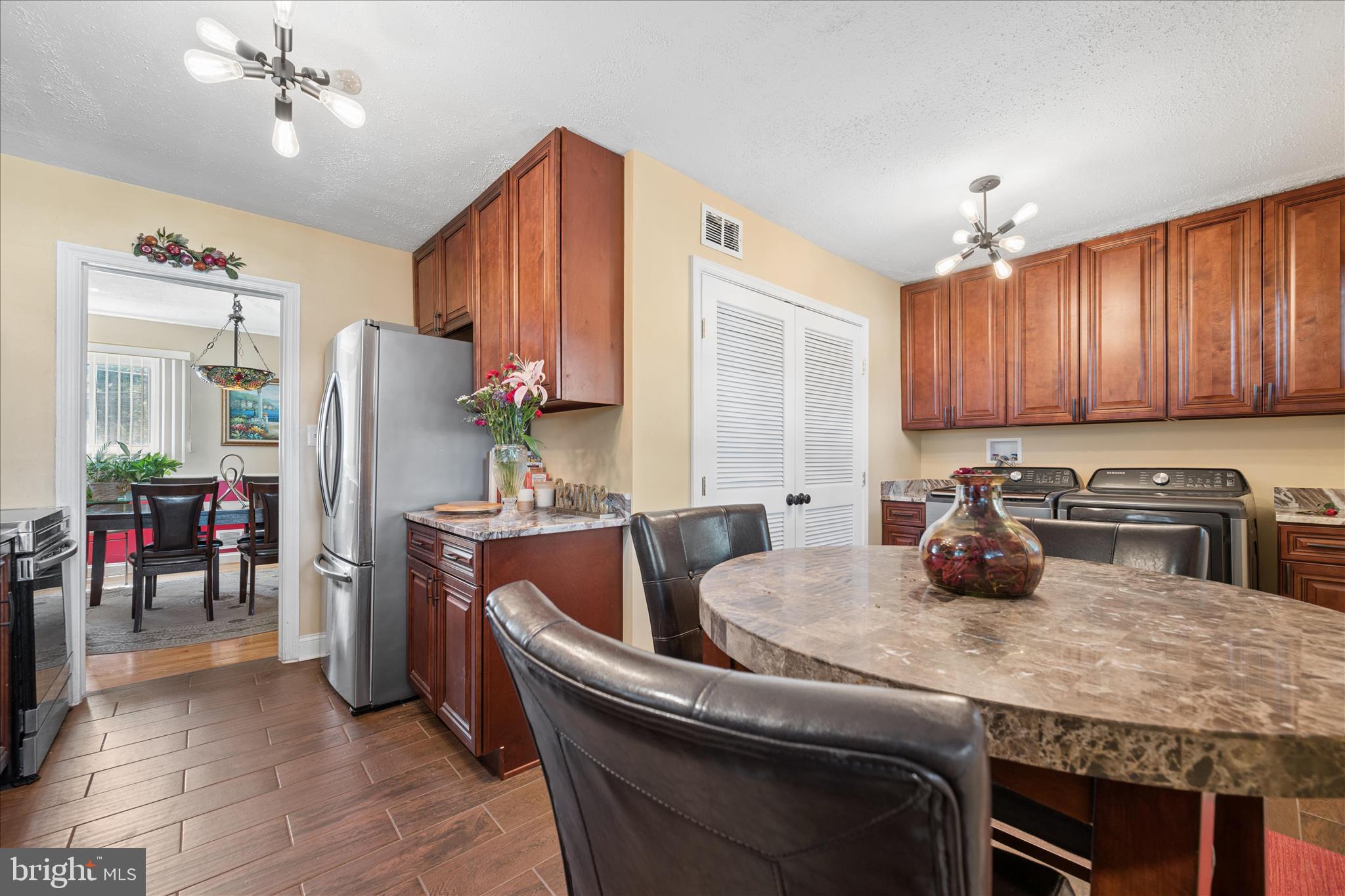 UNIVERSITY PARK - Residential