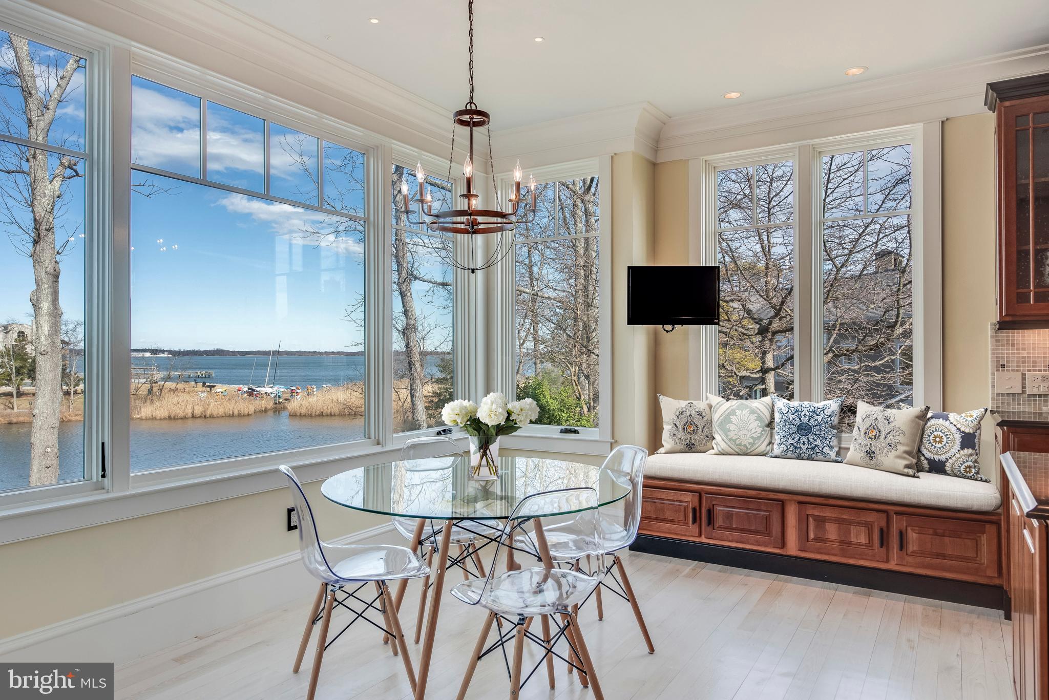 ANNAPOLIS ROADS - Residential