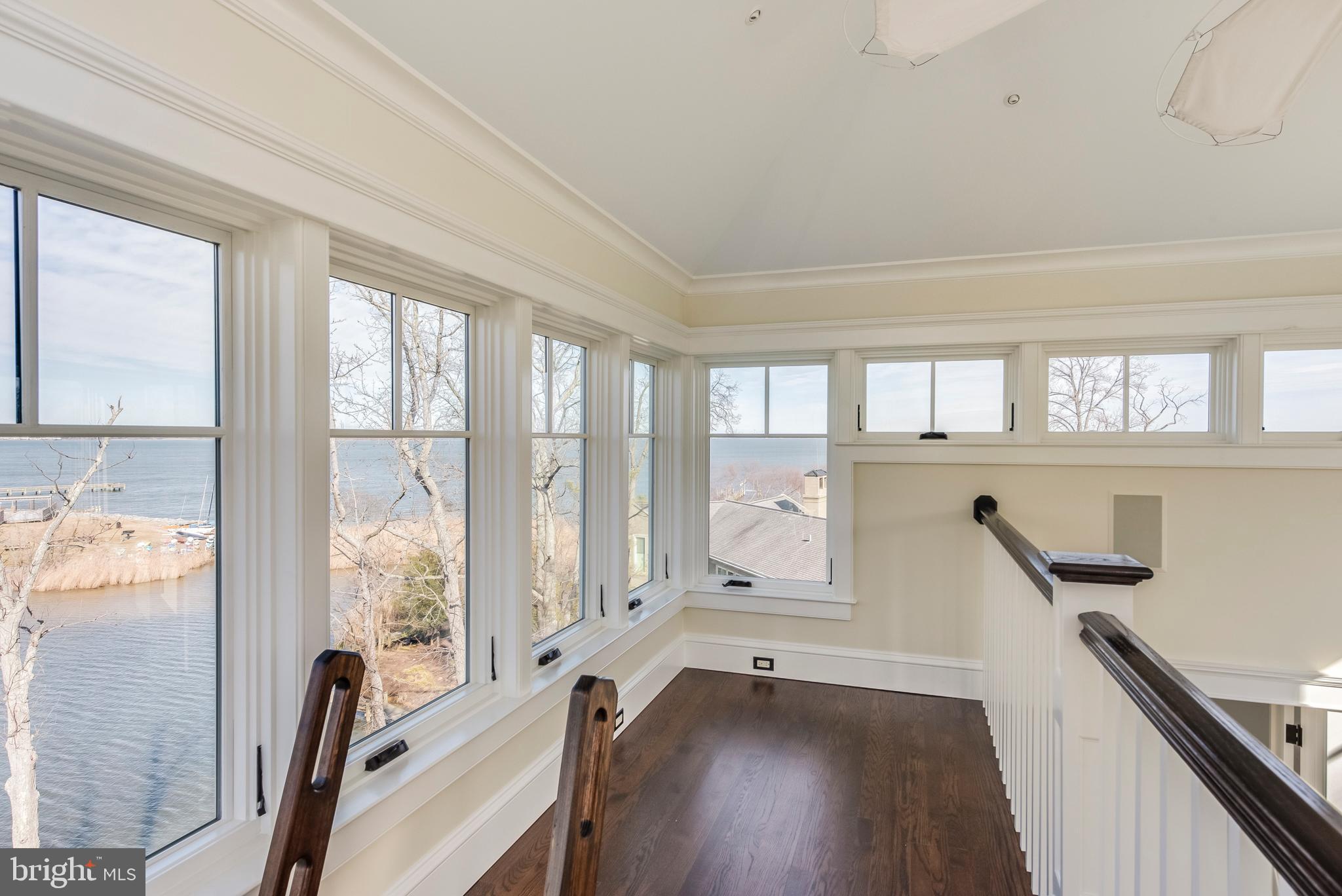 ANNAPOLIS ROADS - Residential