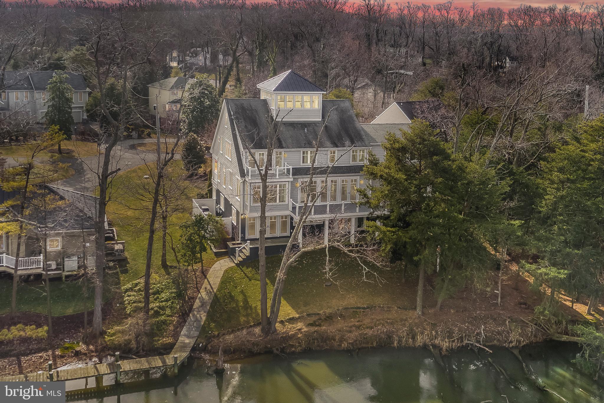 ANNAPOLIS ROADS - Residential