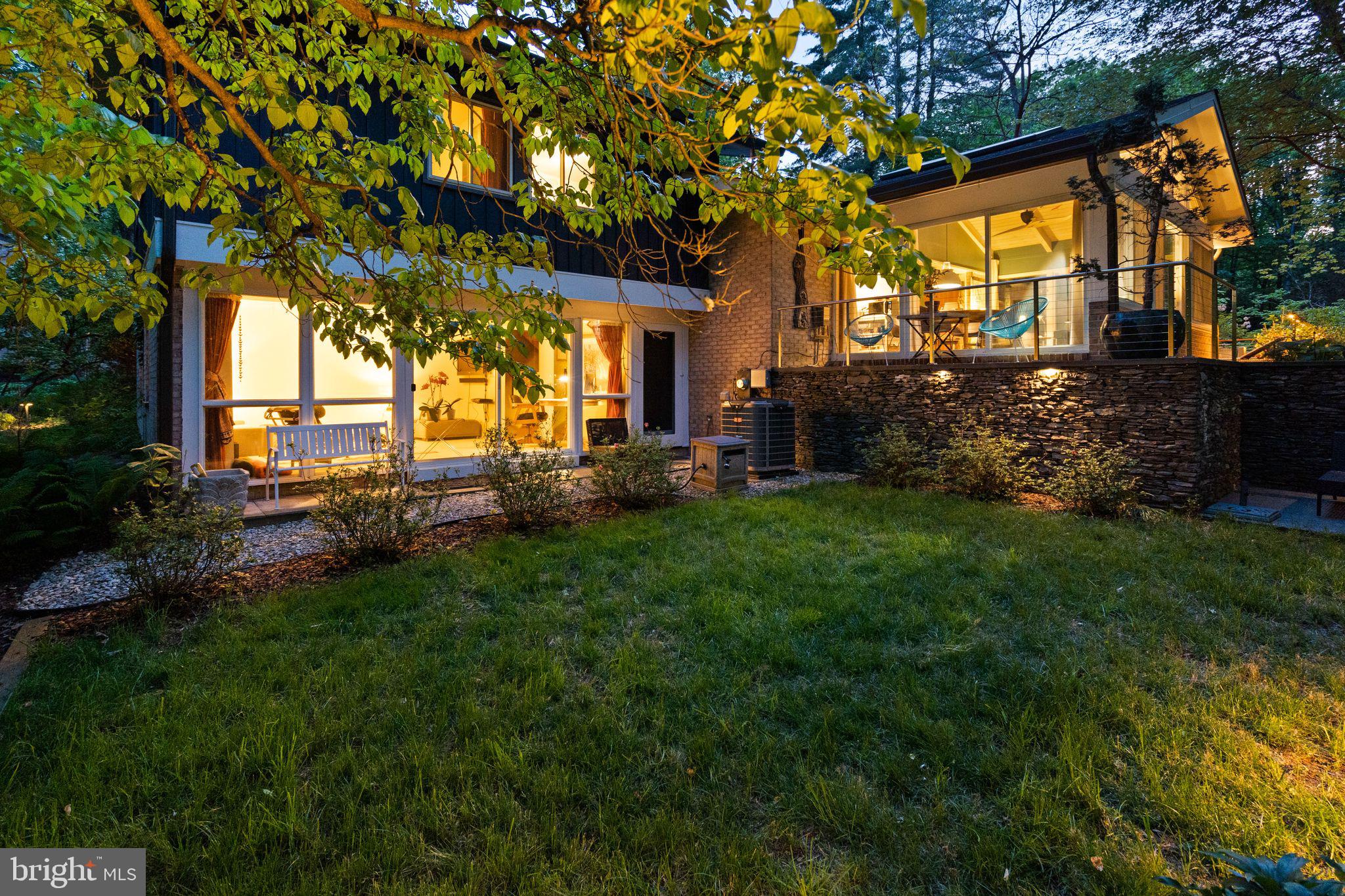 CARDEROCK SPRINGS - Residential