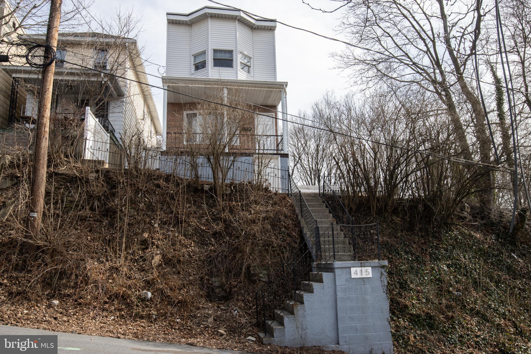 GREENWOOD HILL - Residential Lease