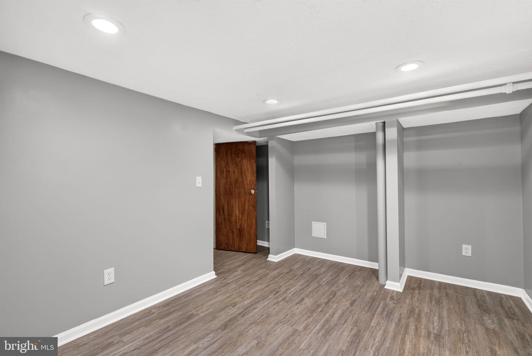 FULLERTON - Residential