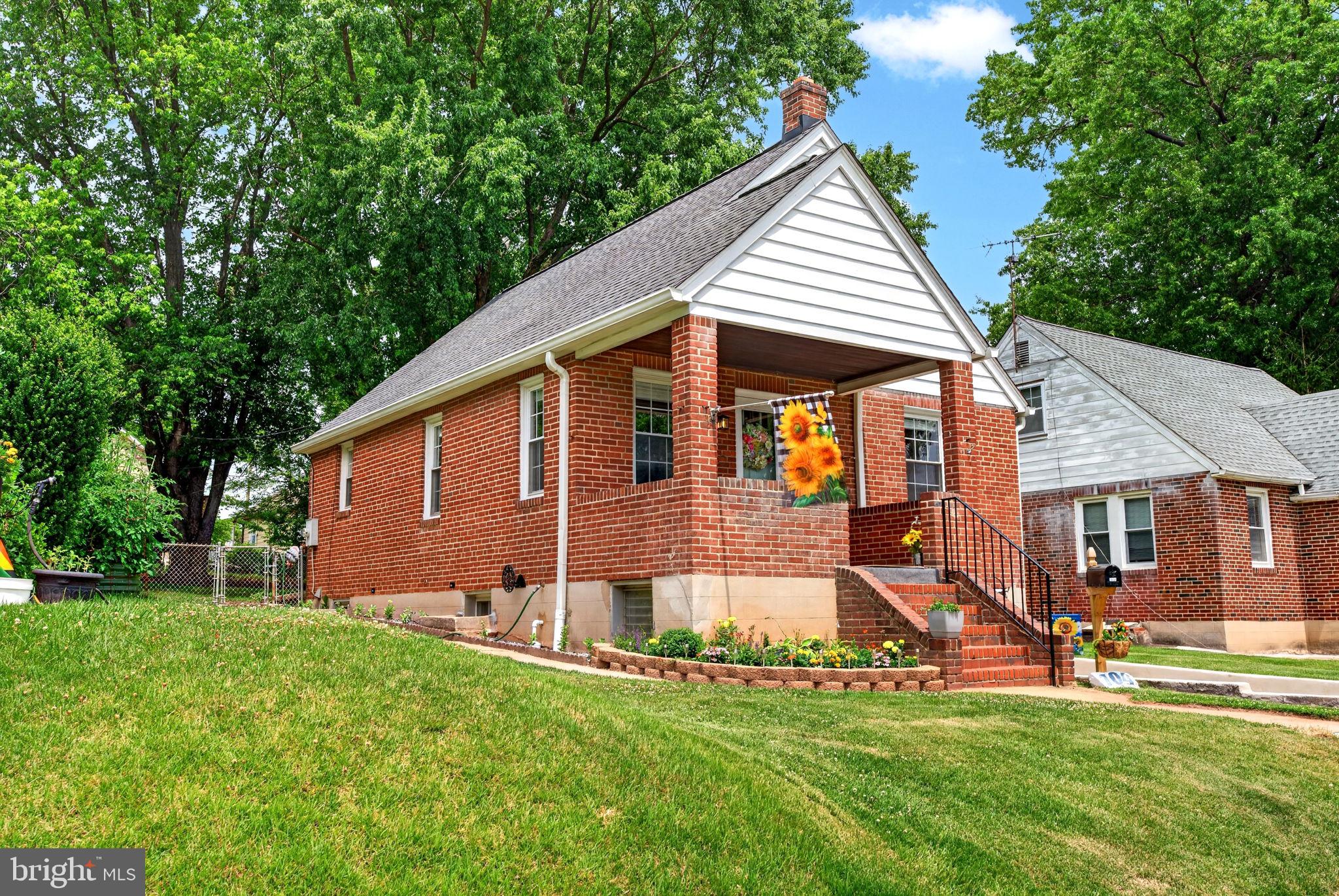 Move right into this 4-bedroom, 2-bath brick Cape Cod located on a quiet cul-de-sac in Baltimore County. Conveniently situated near Towson, downtown Baltimore, I-695, and I-95, this home offers updated living with plenty of flexible space.
The remodeled open kitchen includes all appliances and opens to the main living area. Fresh paint throughout and hardwood flooring add to the home's appeal. The main level features a bedroom and remodeled full bath, while the finished lower level offers new flooring, a full bath, and potential for an additional bedroom, recreation room, or home office. Additional highlights include gas heat, central air, gas water heater, fenced rear yard, one-car attached garage, and driveway for off-street parking.