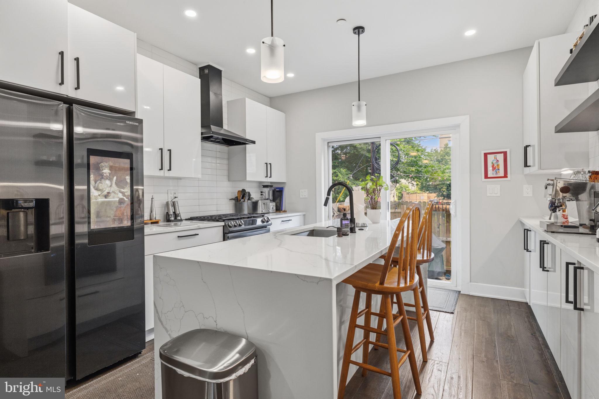 FAIRMOUNT - Residential