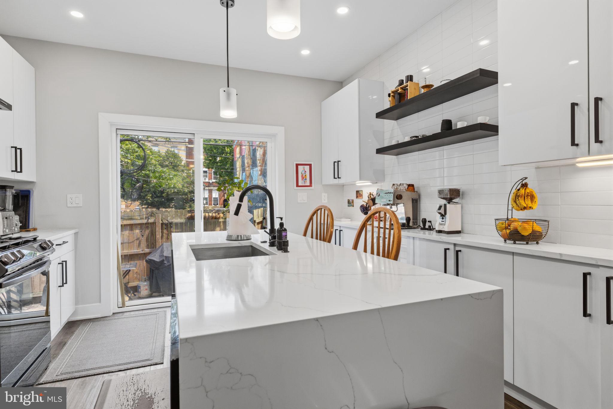 FAIRMOUNT - Residential