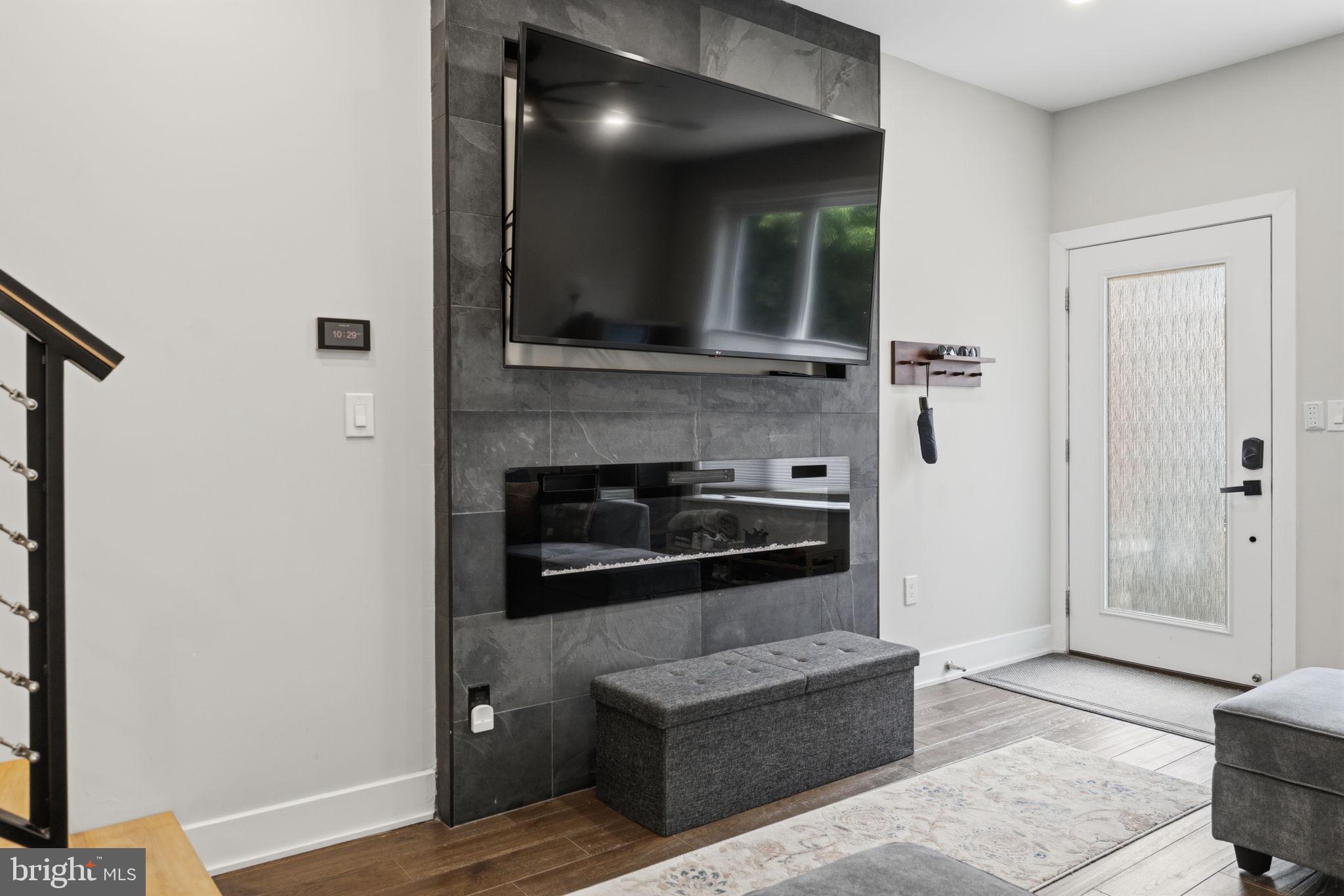 FAIRMOUNT - Residential