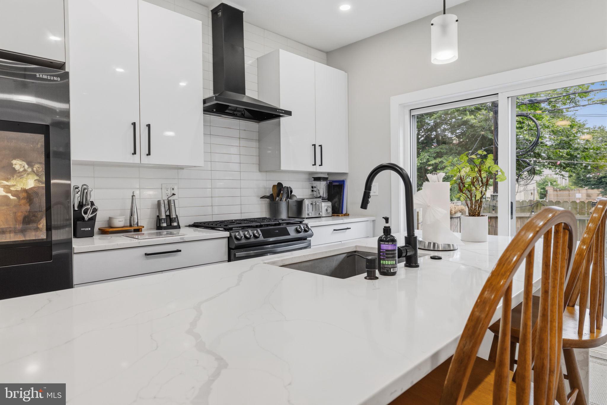 FAIRMOUNT - Residential