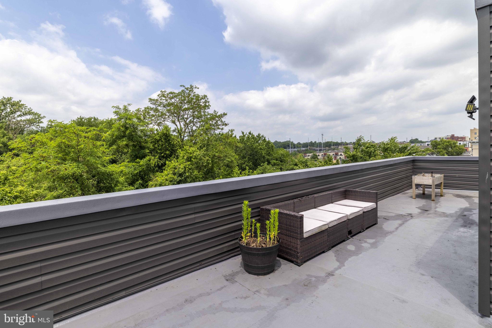 FAIRMOUNT - Residential