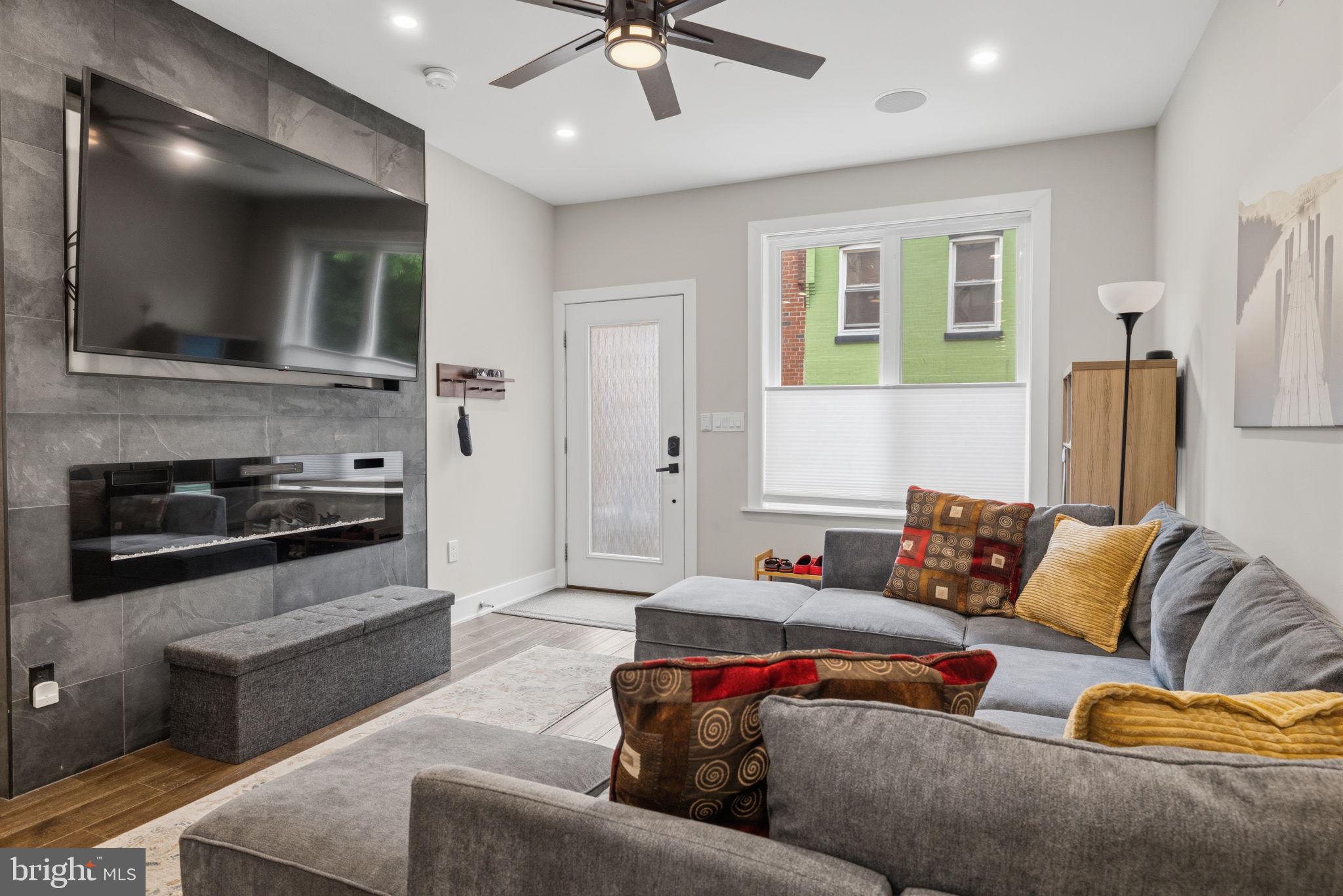 FAIRMOUNT - Residential