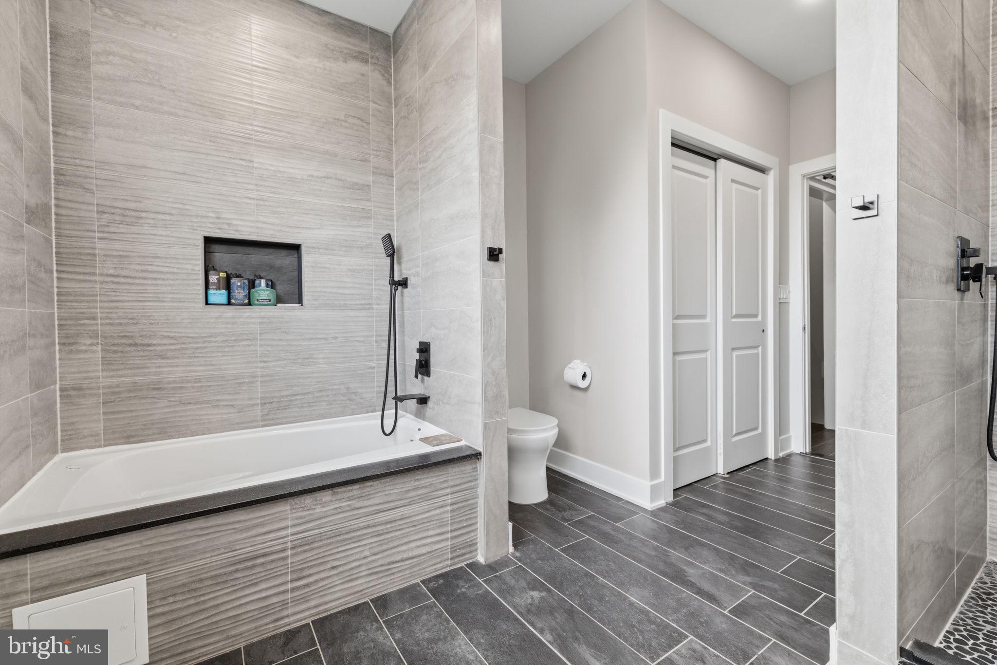 FAIRMOUNT - Residential