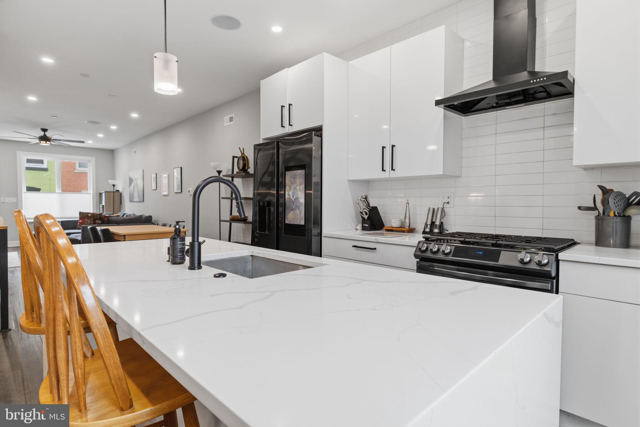 FAIRMOUNT - Residential