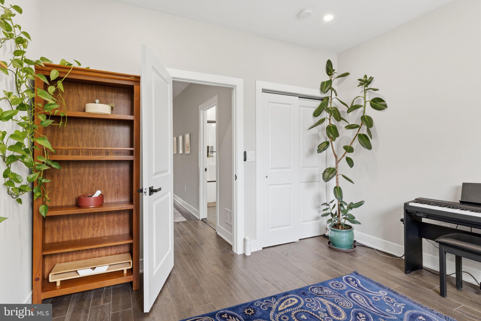 FAIRMOUNT - Residential