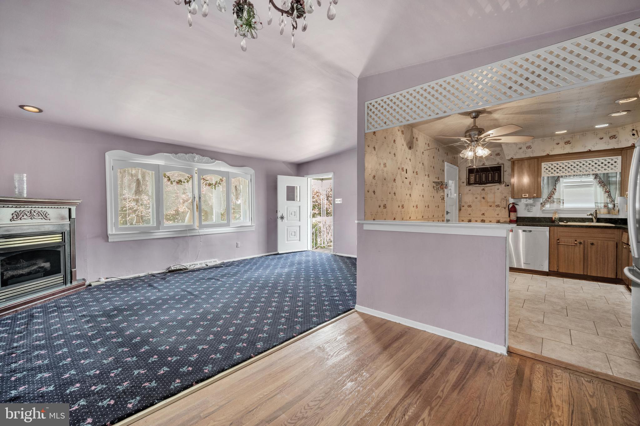 FOX CHASE - Residential