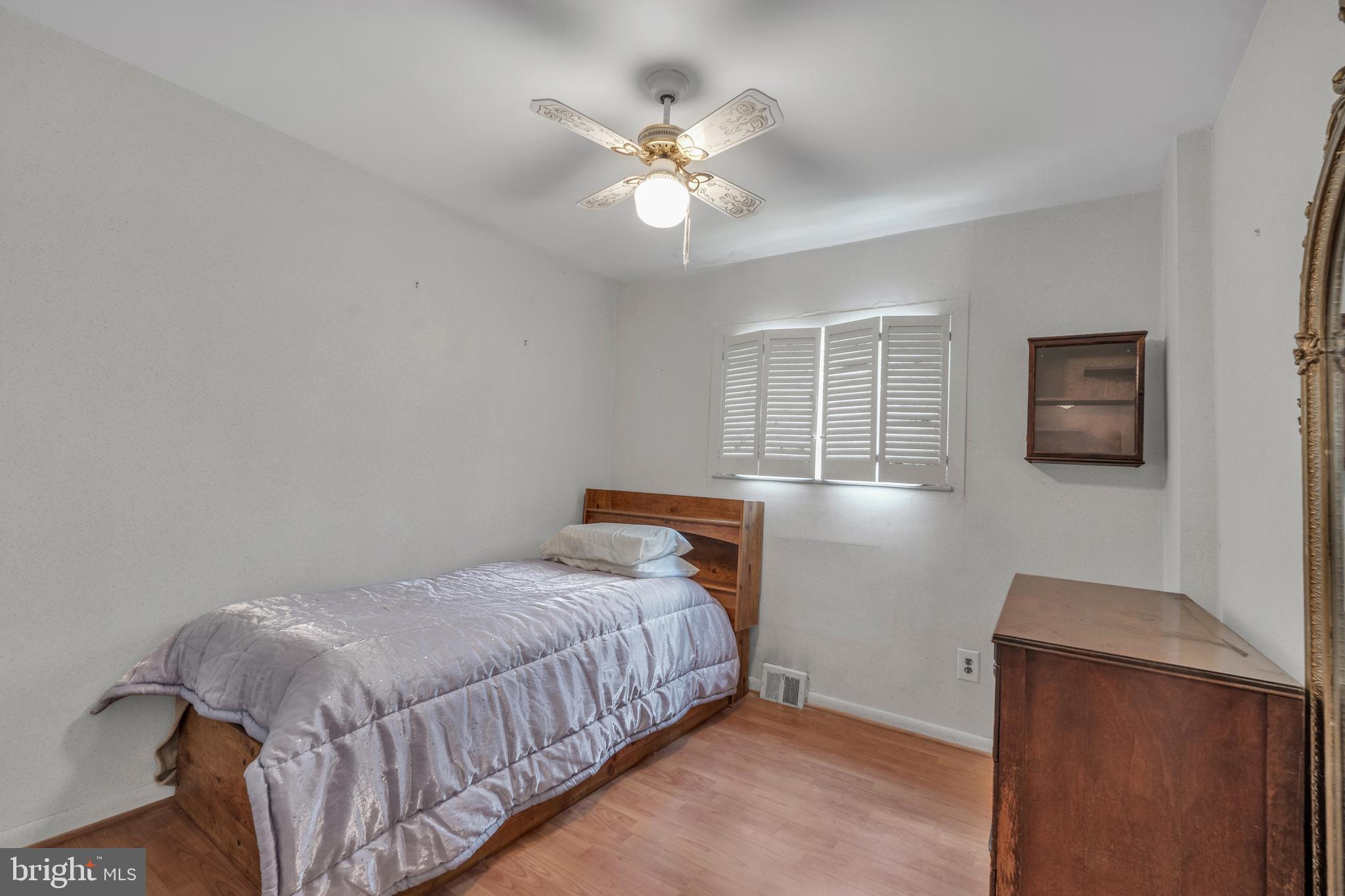 FOX CHASE - Residential
